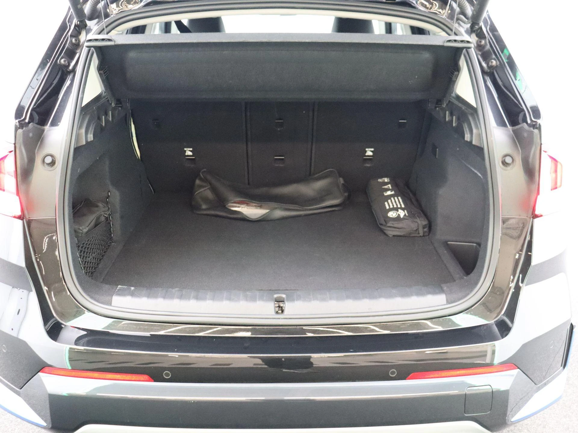 BMW-iX1-image-19