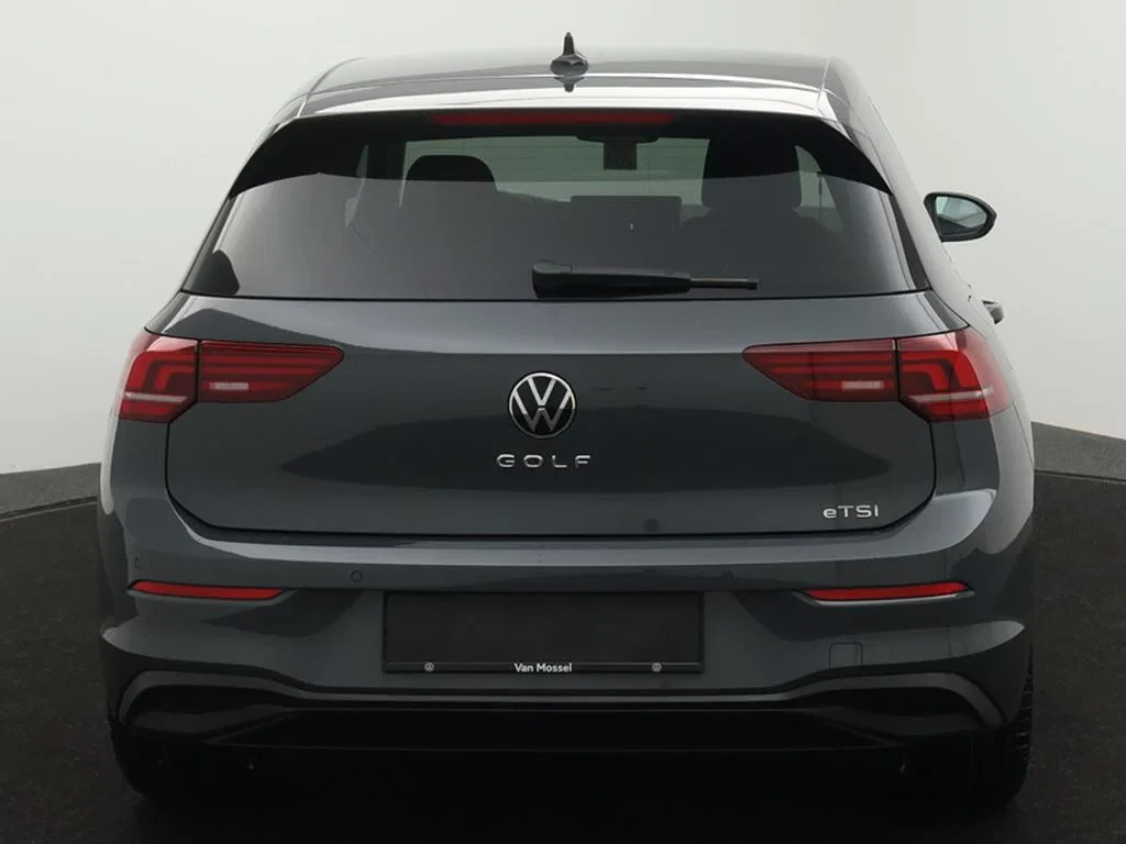 Volkswagen-Golf-image-6