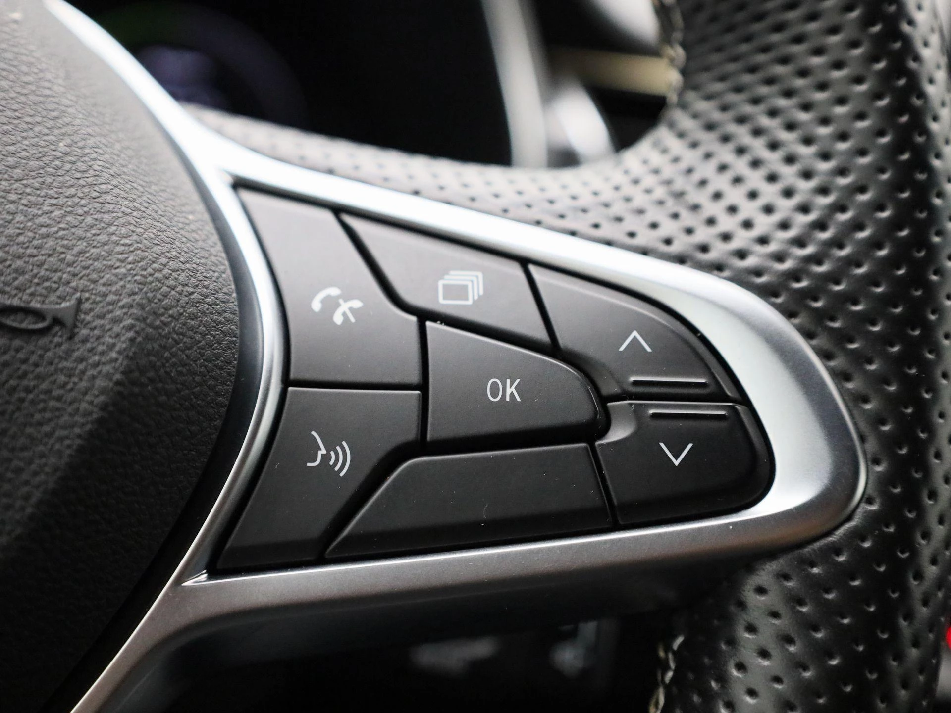 Renault-Arkana-image-21