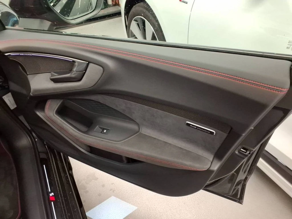 Audi-S5-image-4