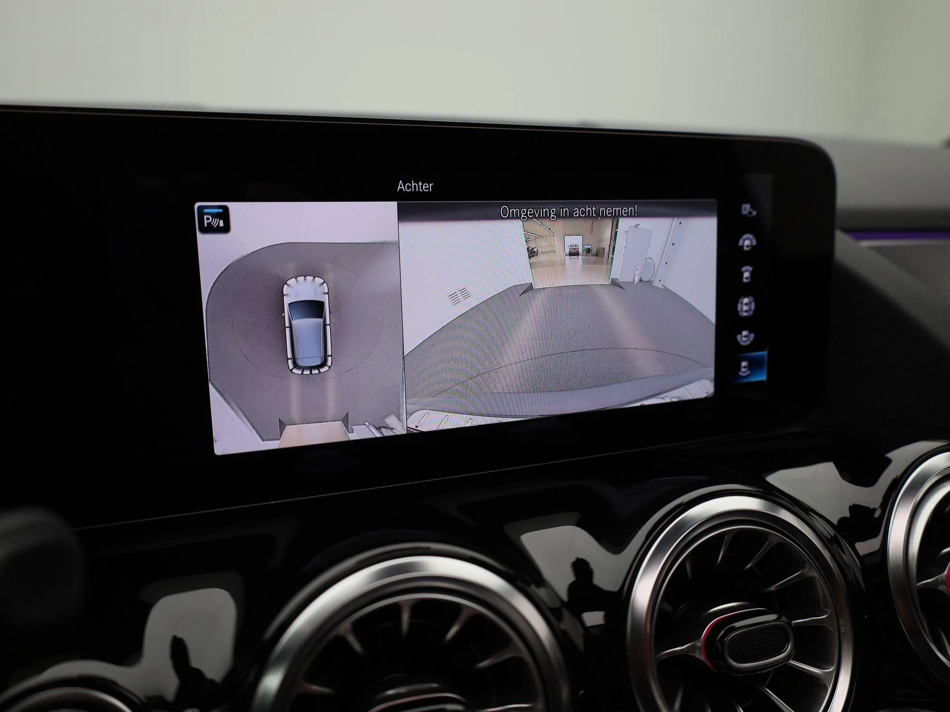 Mercedes-Benz-EQA-image-26