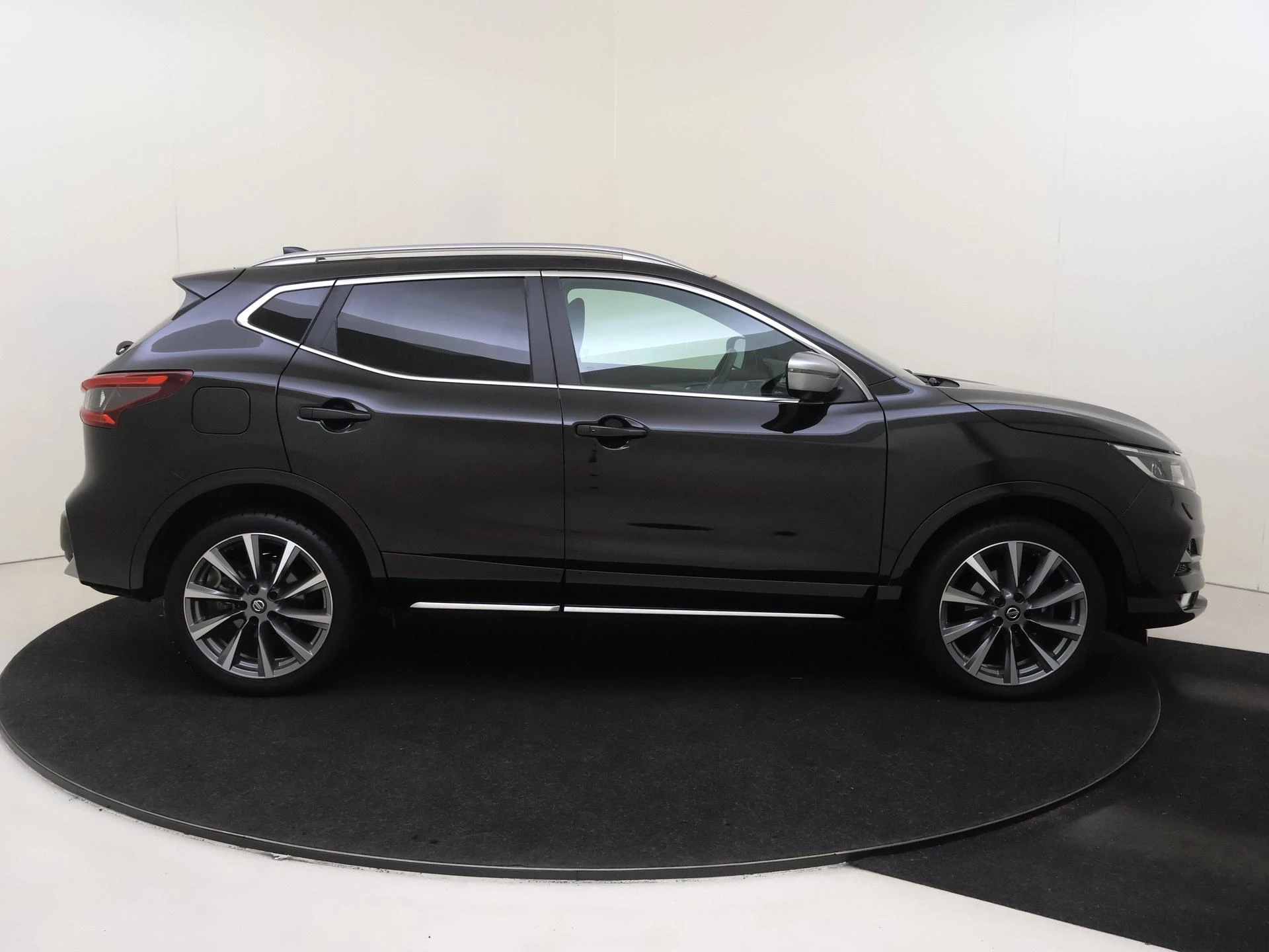 Nissan QASHQAI 1.3 DIG-T Tekna +