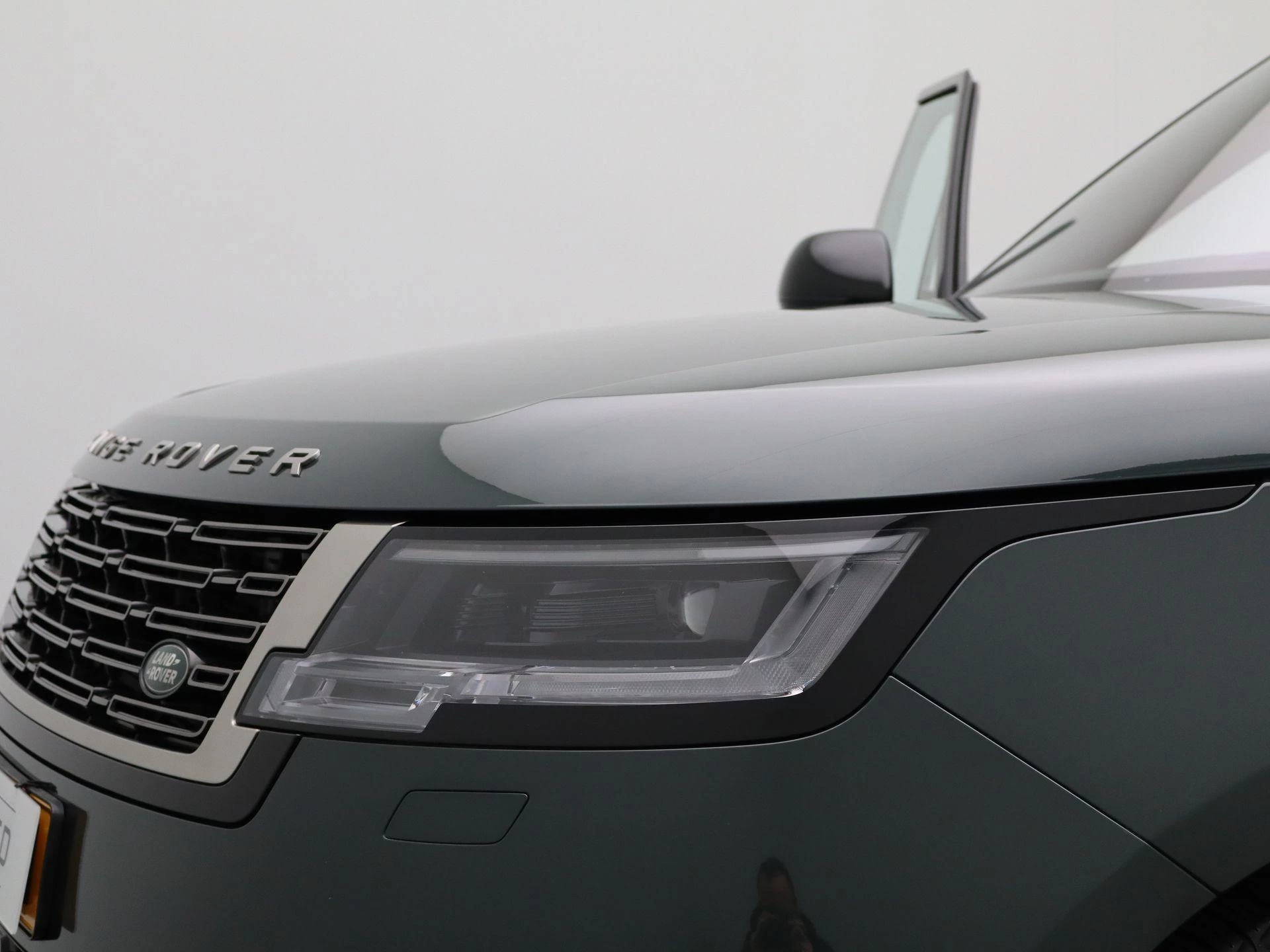 Land Rover-Range Rover-image-14