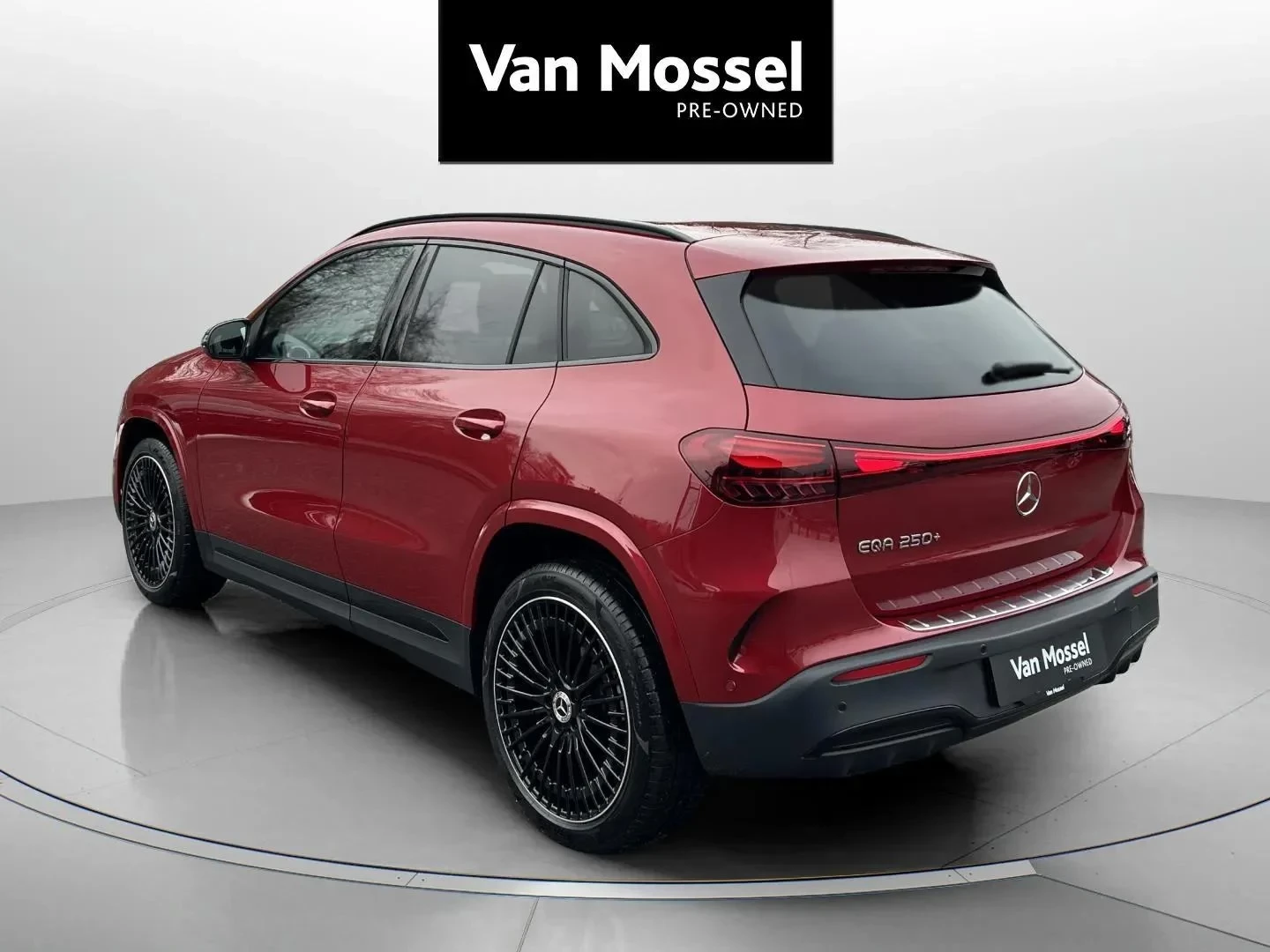 Mercedes-Benz-EQA-image-6