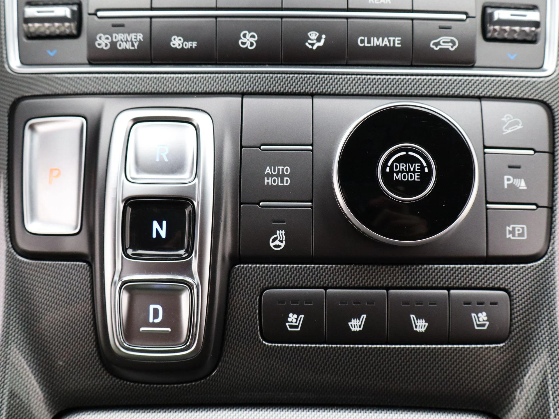 Hyundai-Santa Fe-image-16