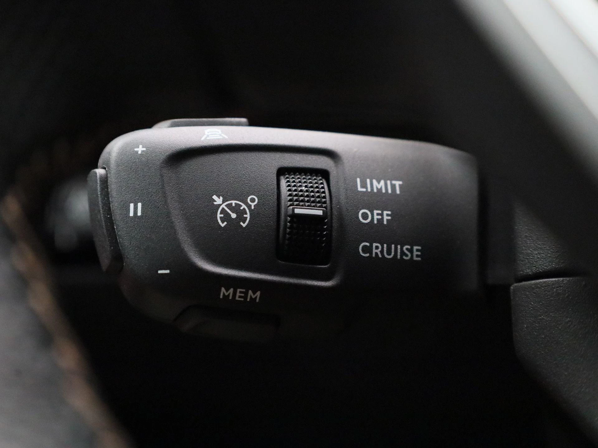 Peugeot-508-image-28