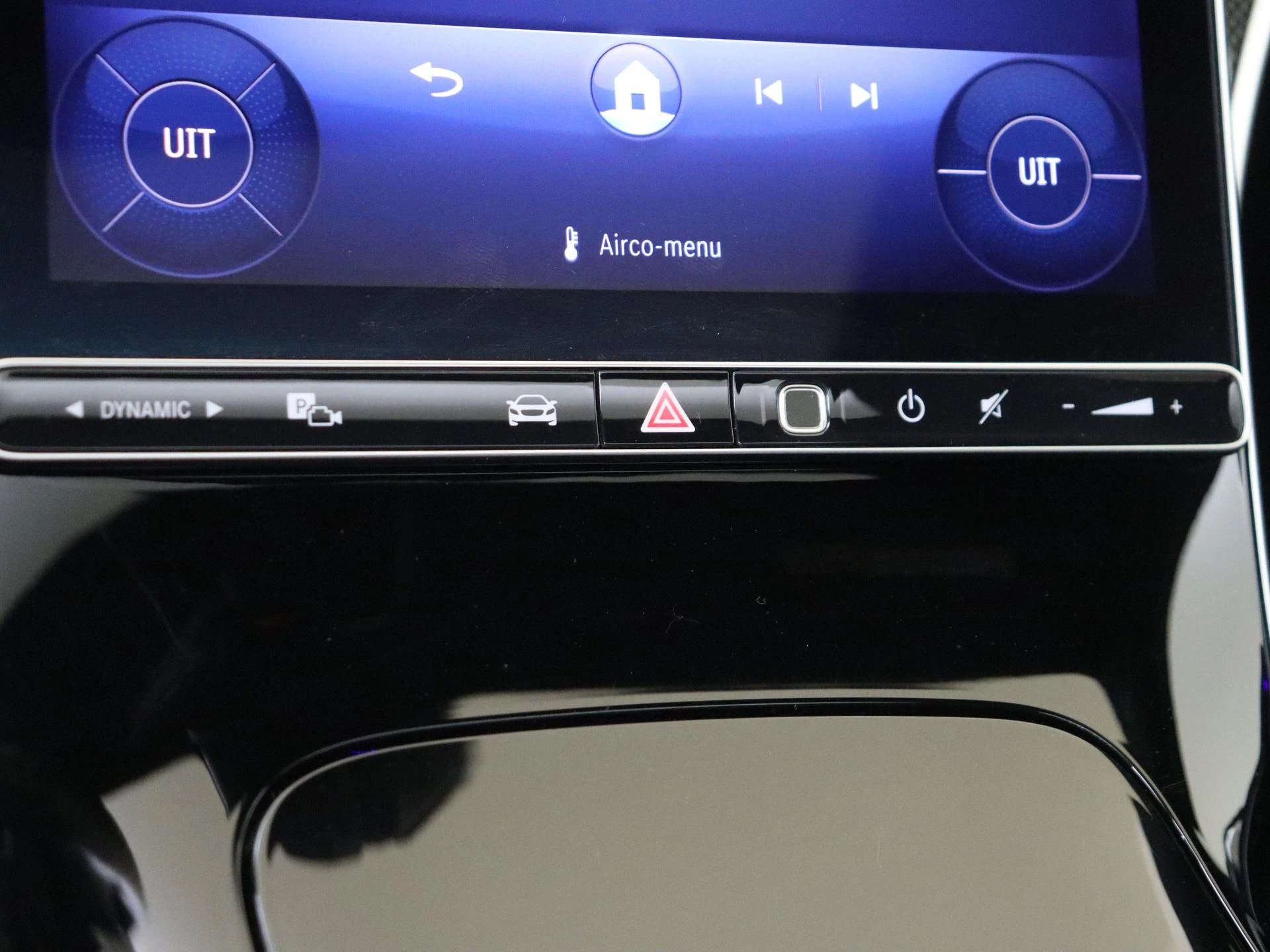 Mercedes-Benz-C-Klasse-image-19