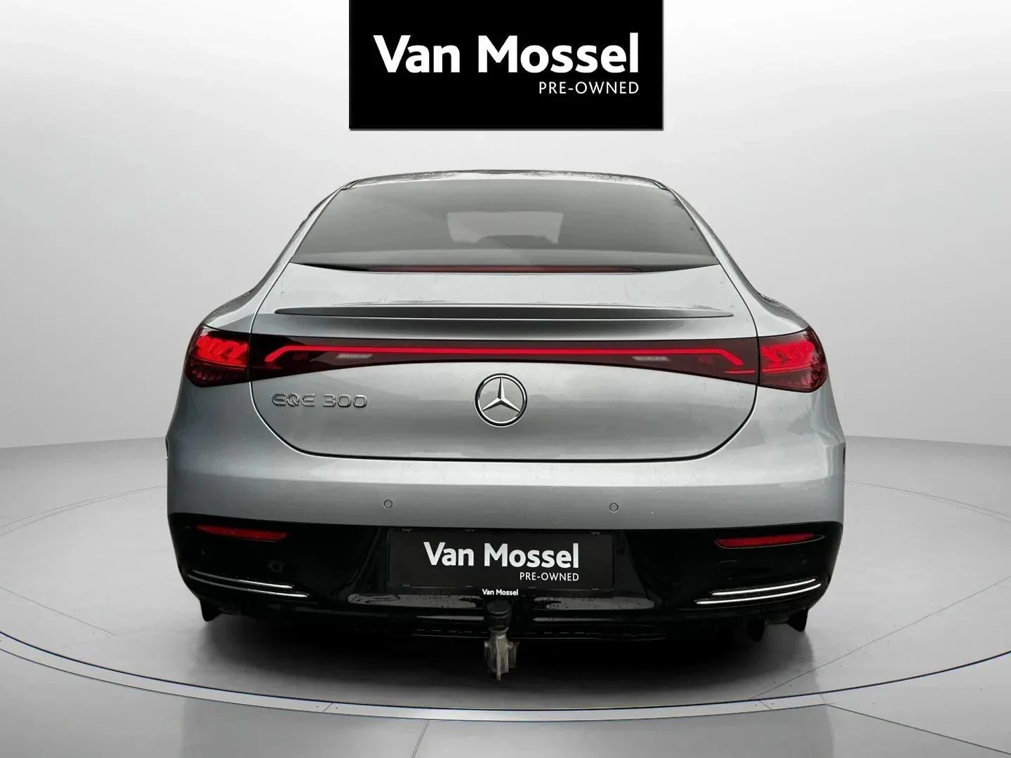 Mercedes-Benz-EQE-image-5