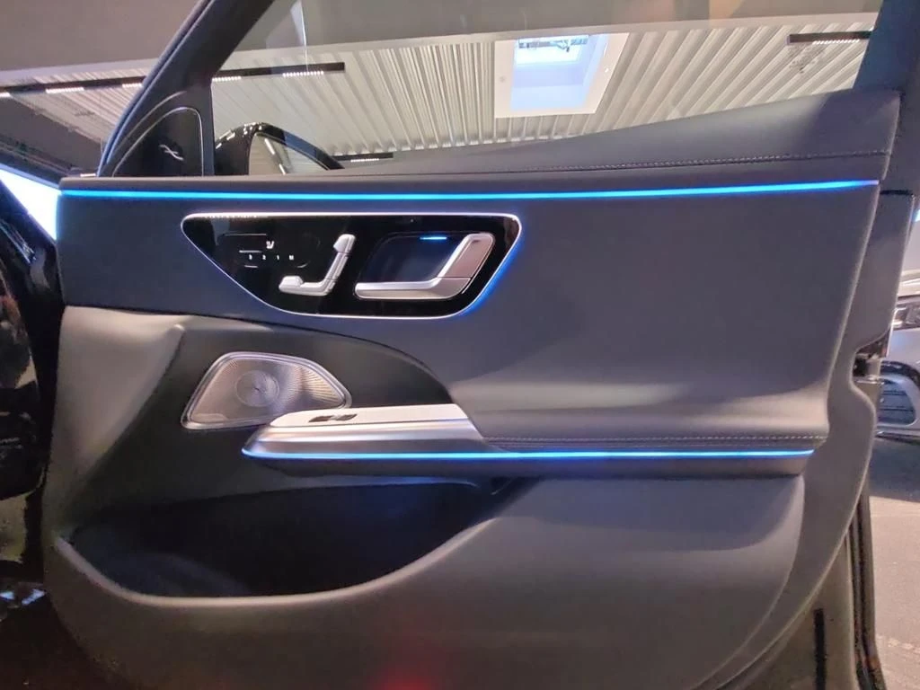 Mercedes-Benz-E-Klasse 300 de-image-21