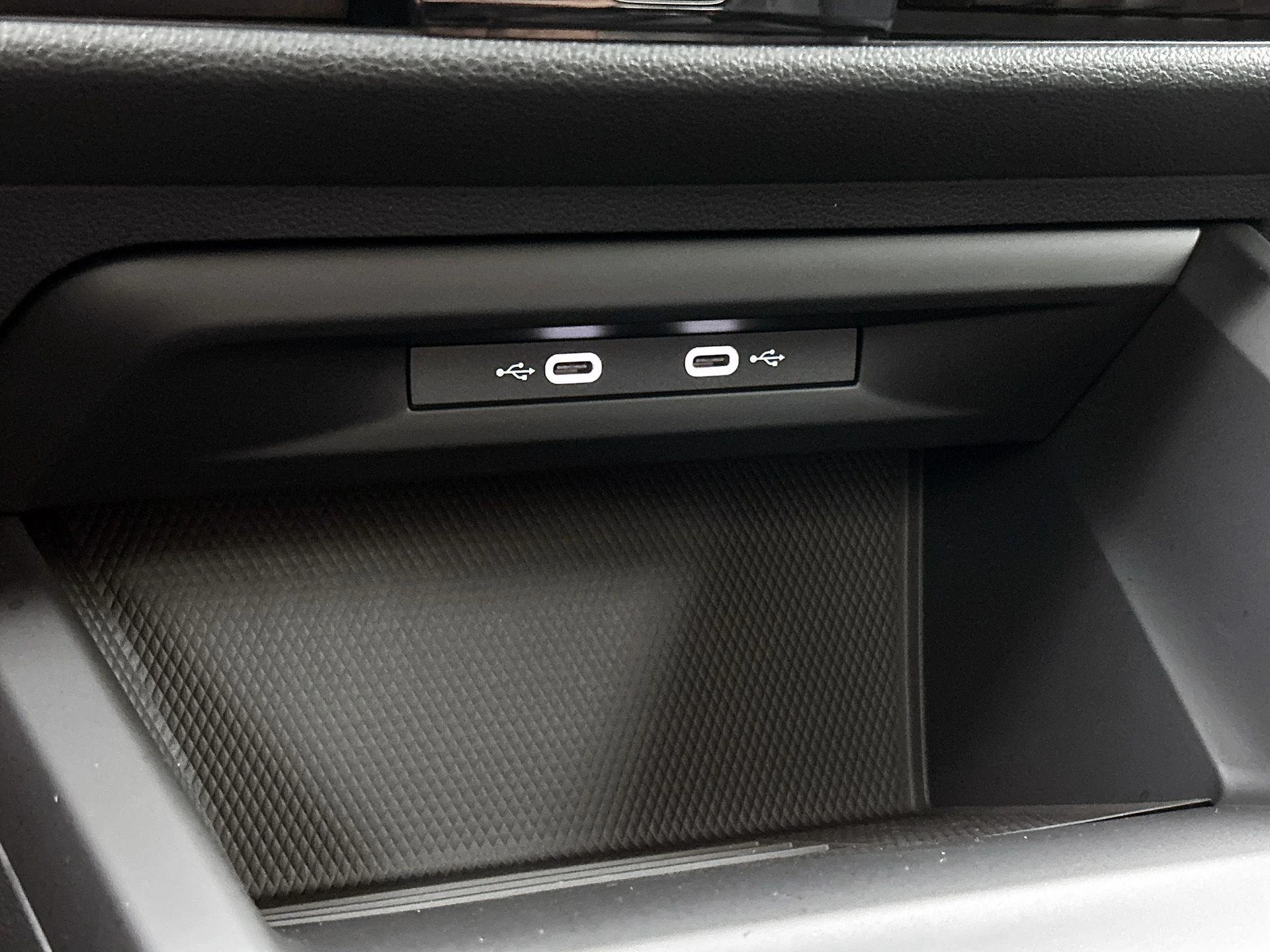 Volkswagen-Golf-image-30