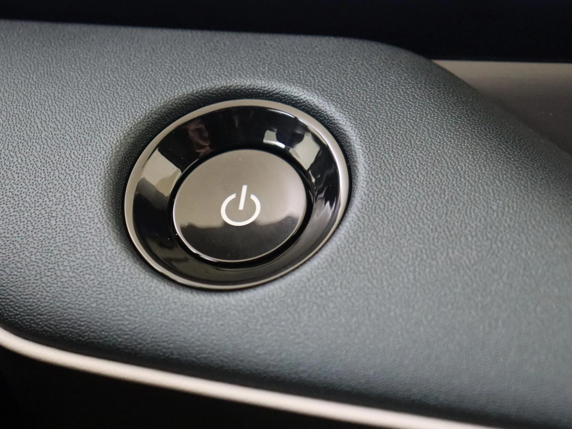 Nissan-Leaf-image-20