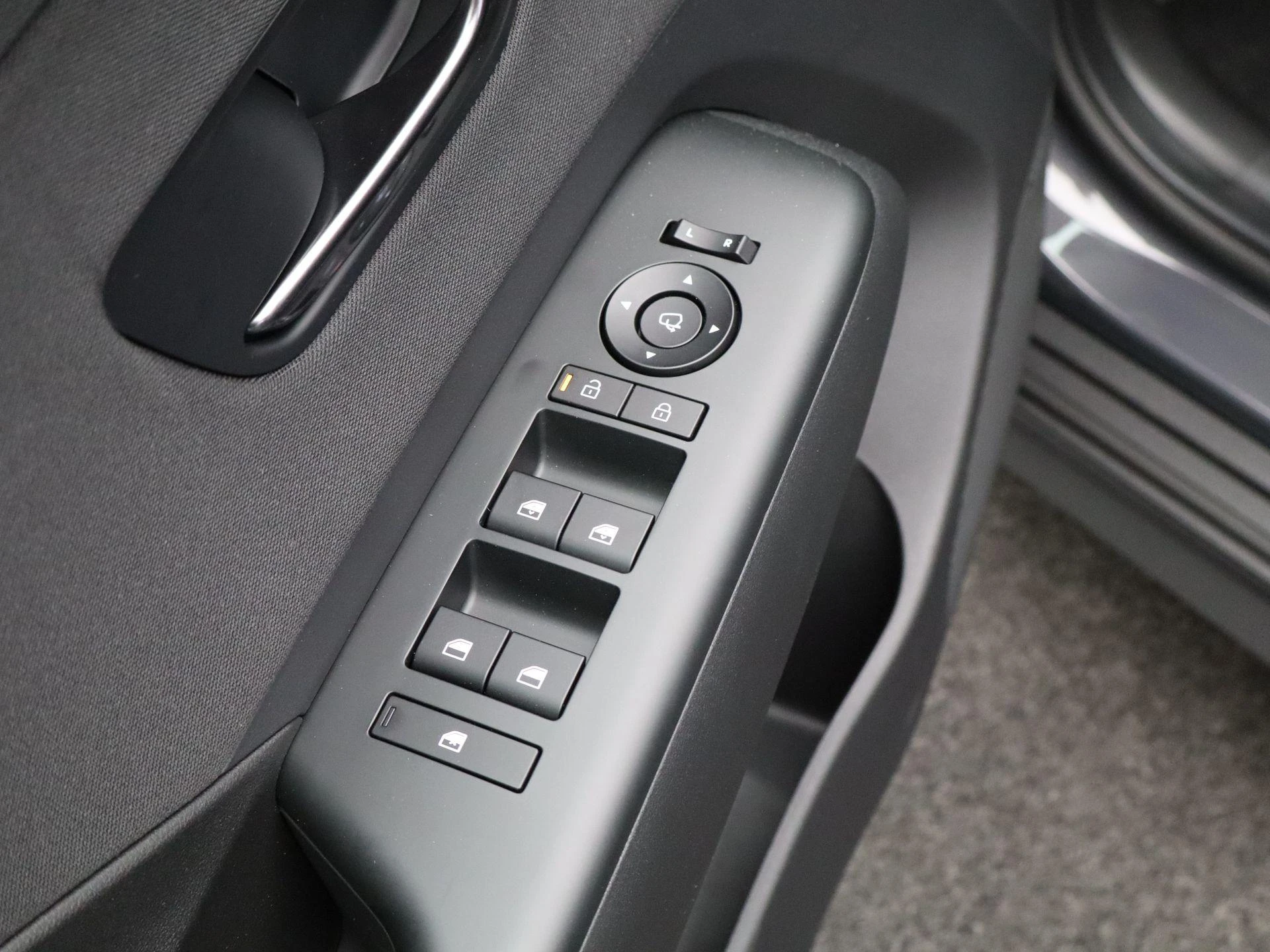 Hyundai-Kona-image-25
