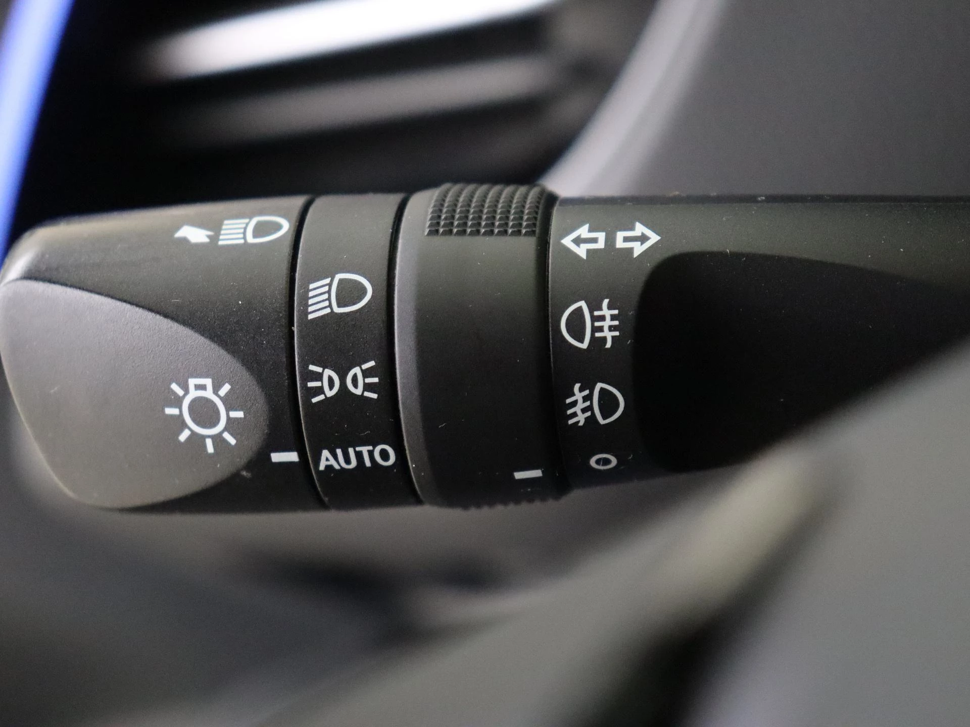 Toyota C-HR 1.8 Hybrid Bi-Tone Plus