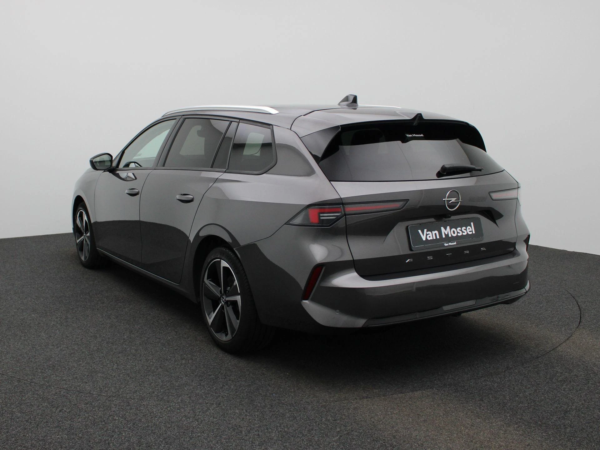 Opel-Astra-image-1