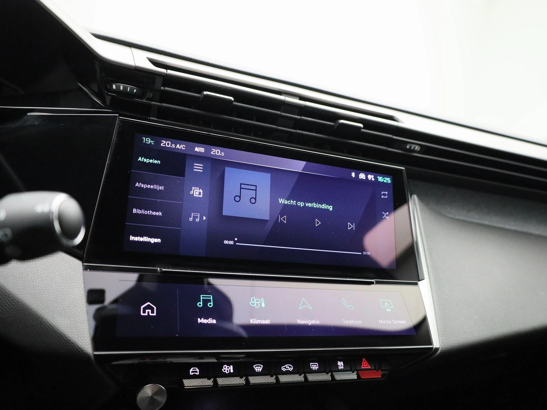 Peugeot-308-image-24