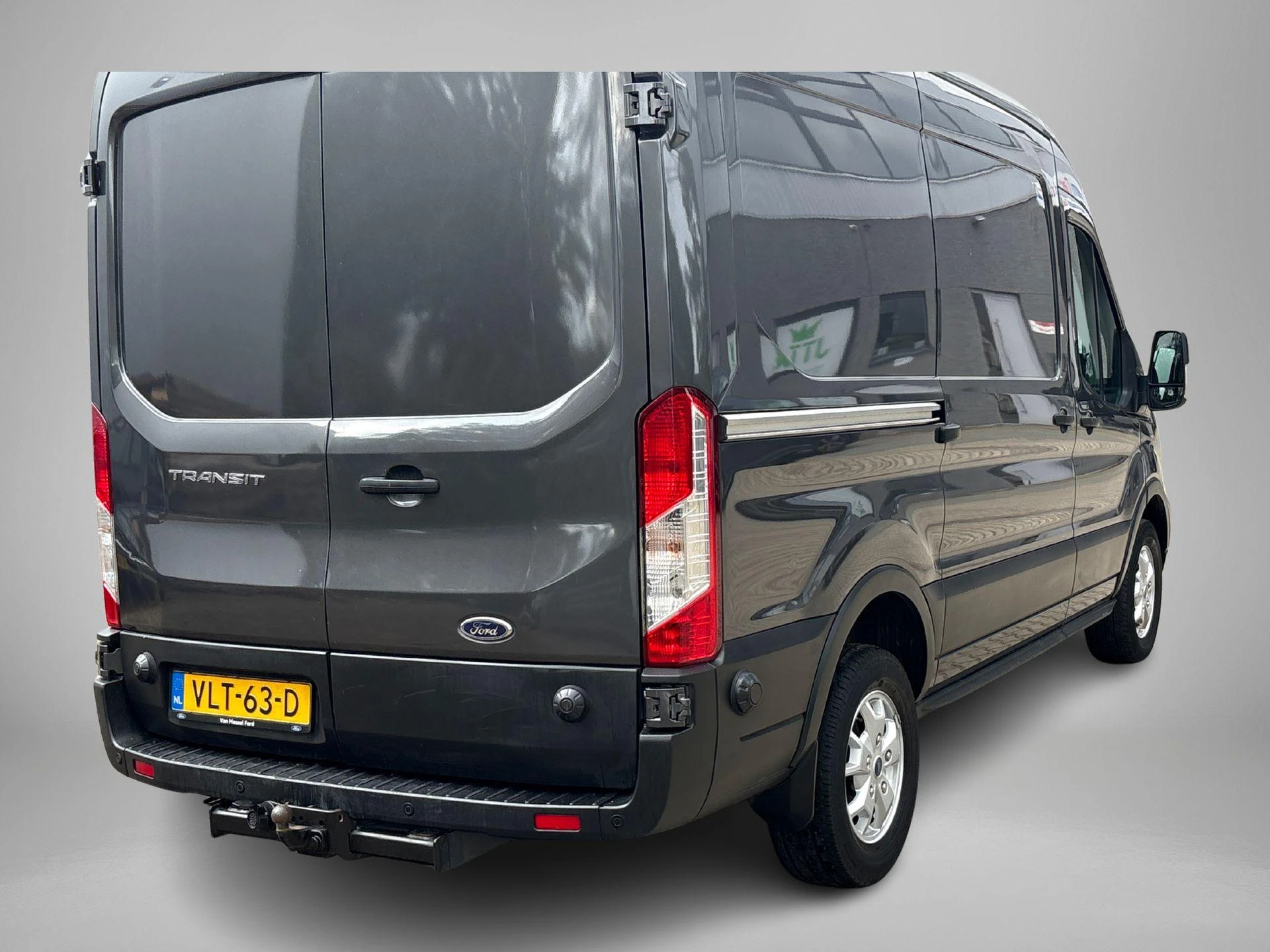 Ford-Transit-image-3