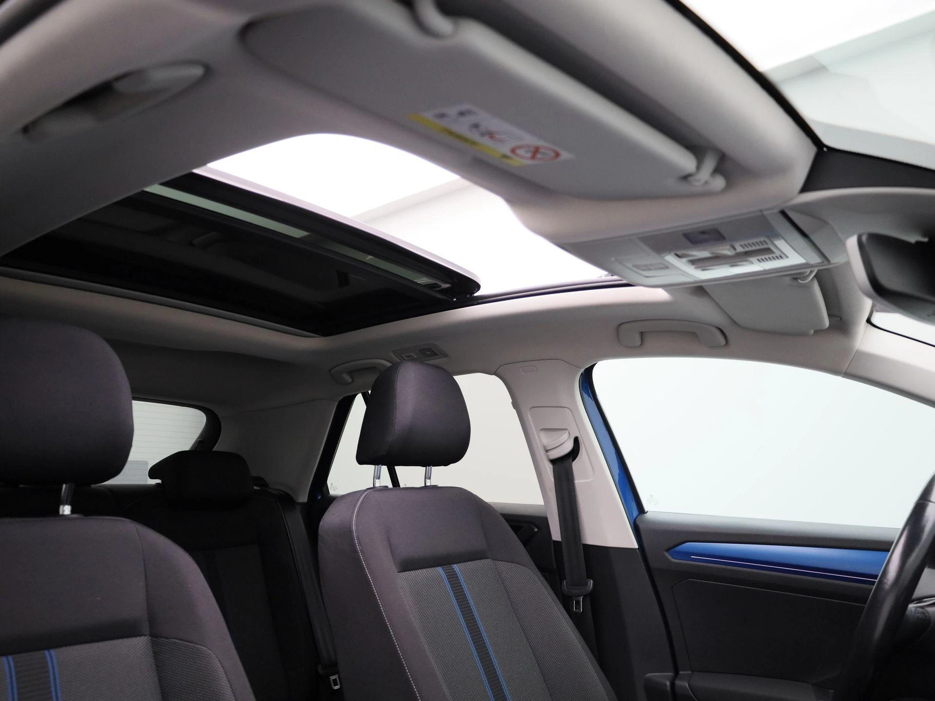 Volkswagen-T-Roc-image-42