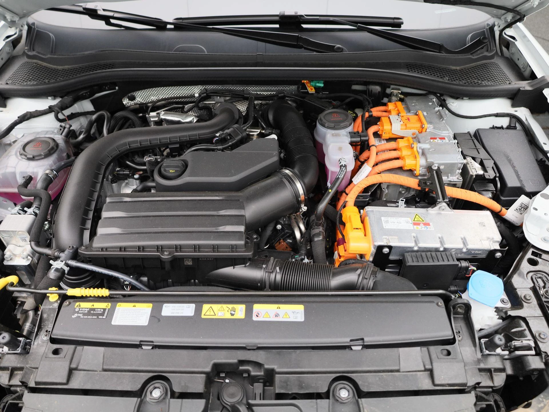 SEAT Leon 1.5 TSI e-Hybrid FR Business