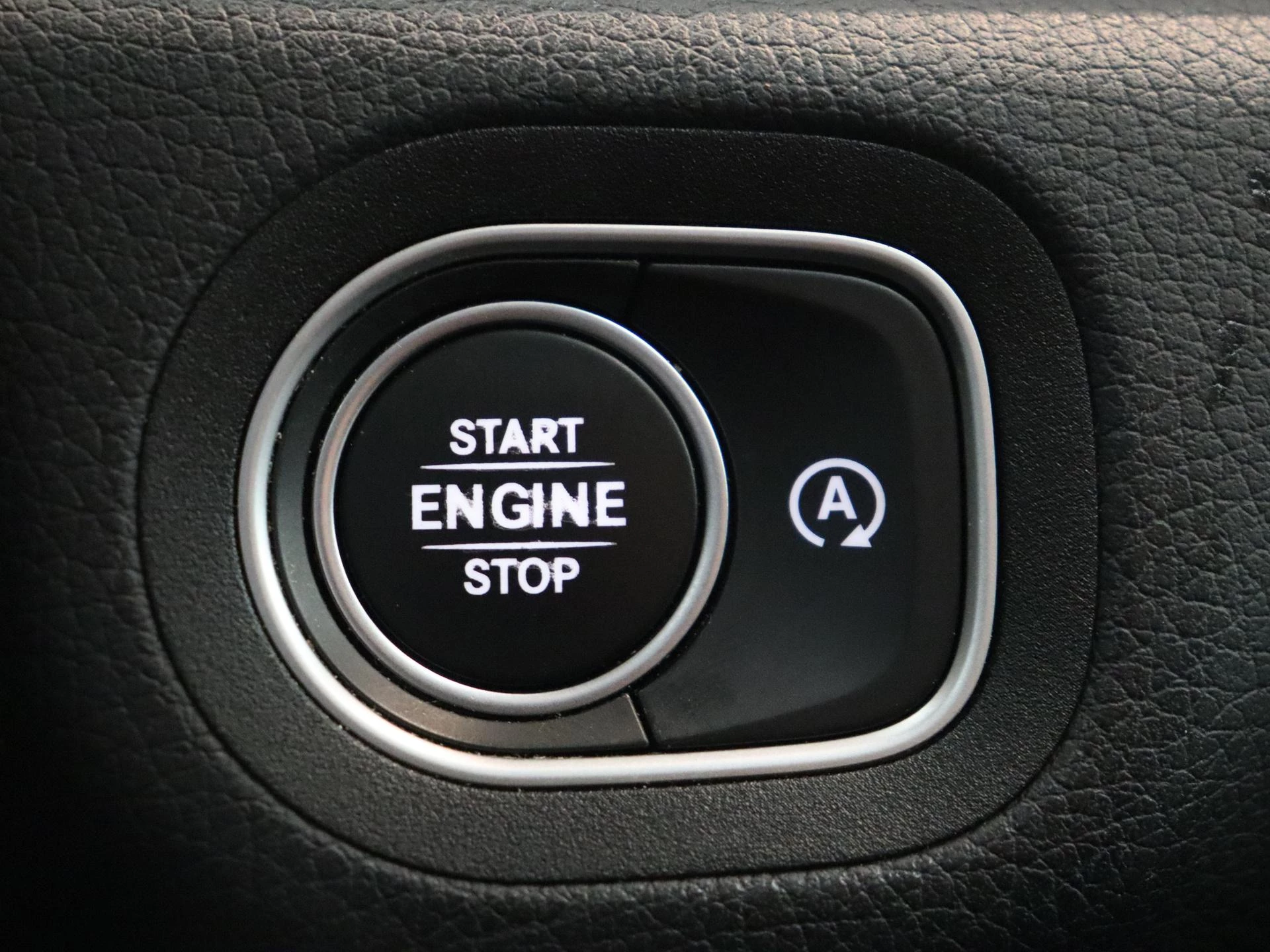 Mercedes-Benz-GLE-image-22