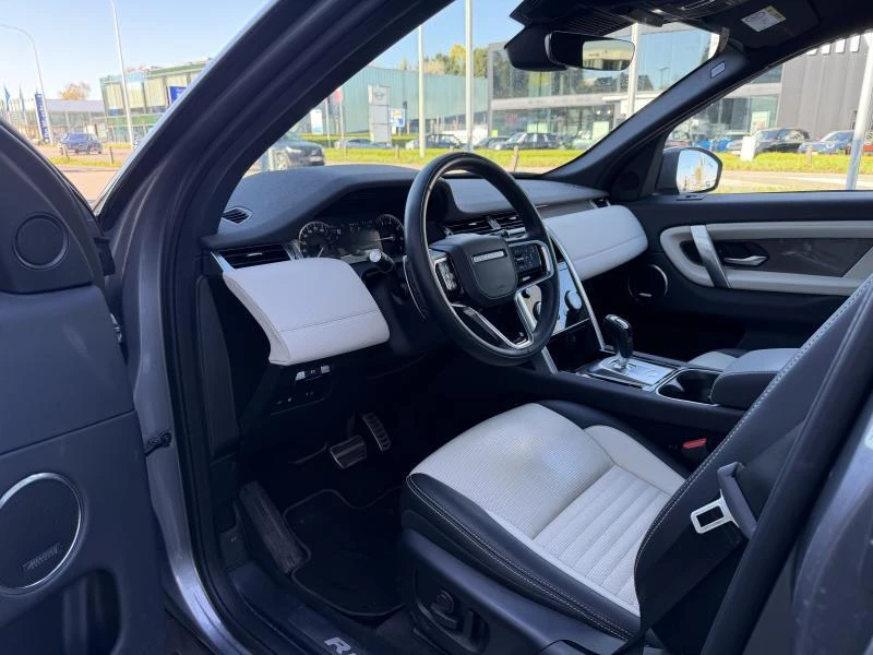 Land Rover-Discovery Sport-image-8