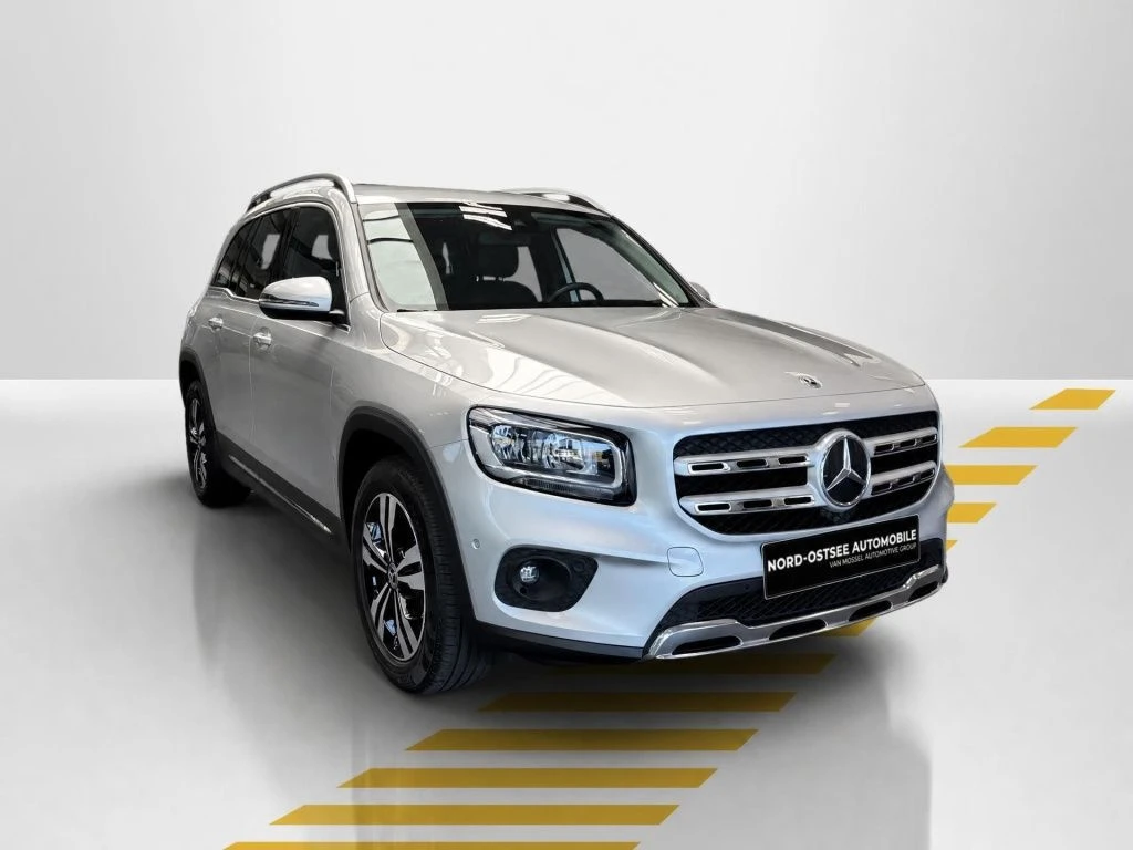 Mercedes-Benz-GLB 180 d-image-17
