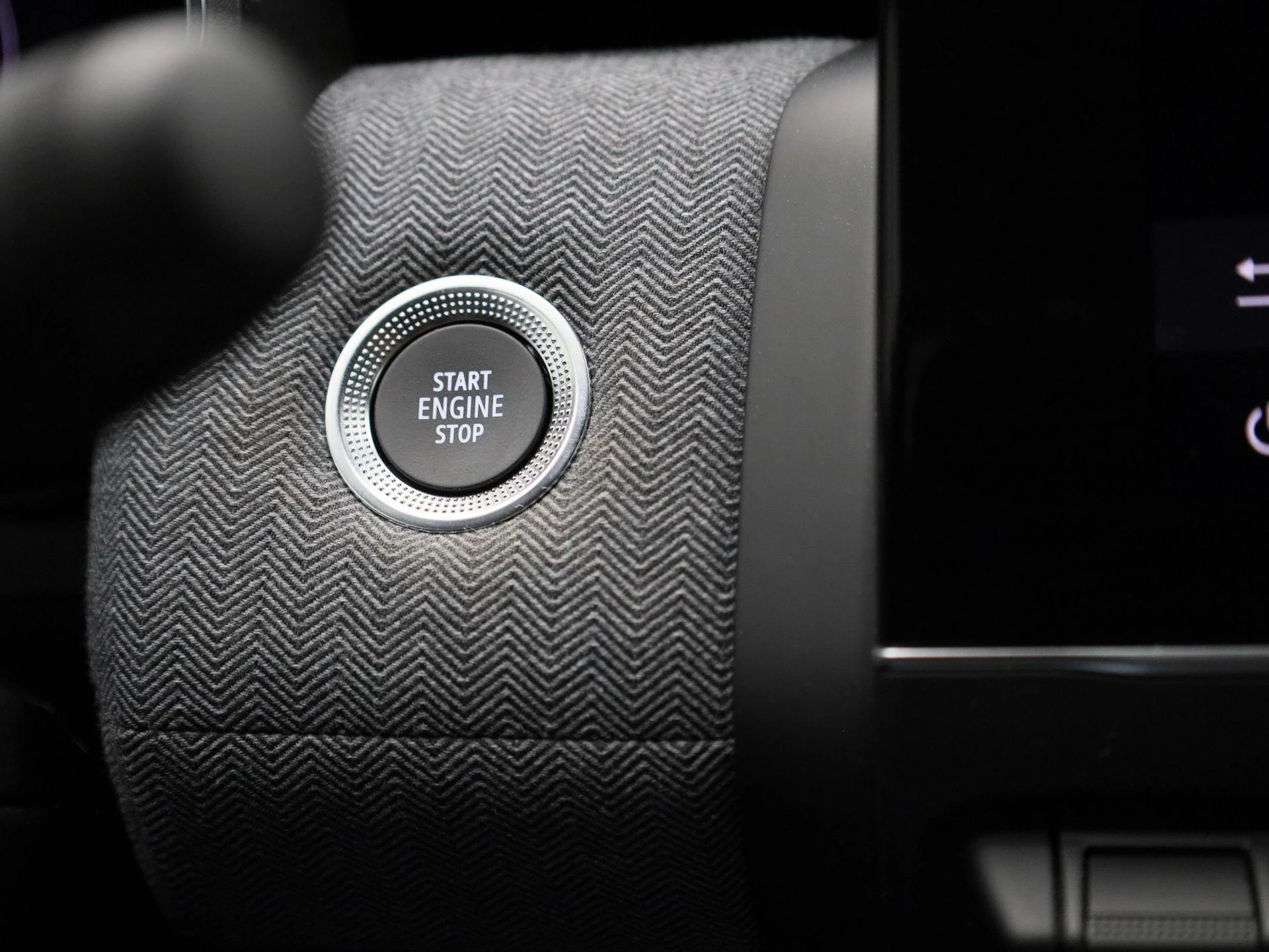 Renault-Clio-image-18