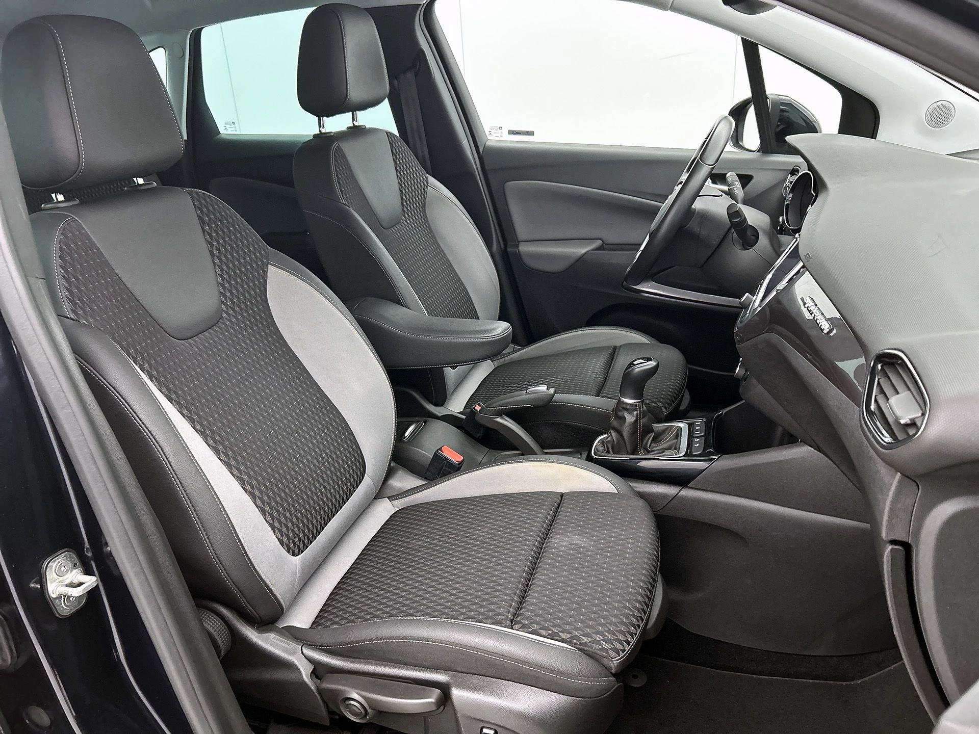 Opel-Crossland X-image-37