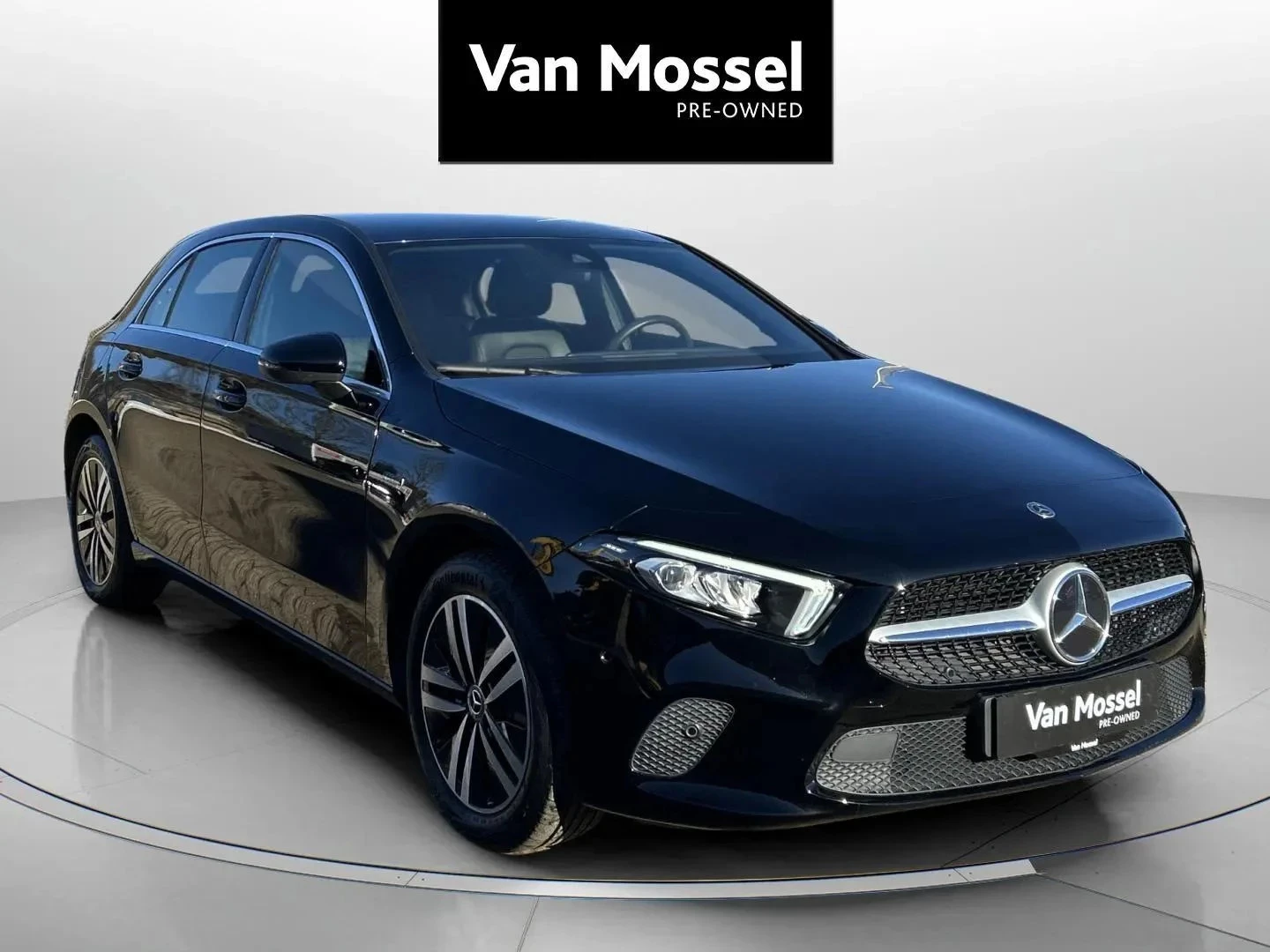 Mercedes-Benz-A-Klasse-image-2