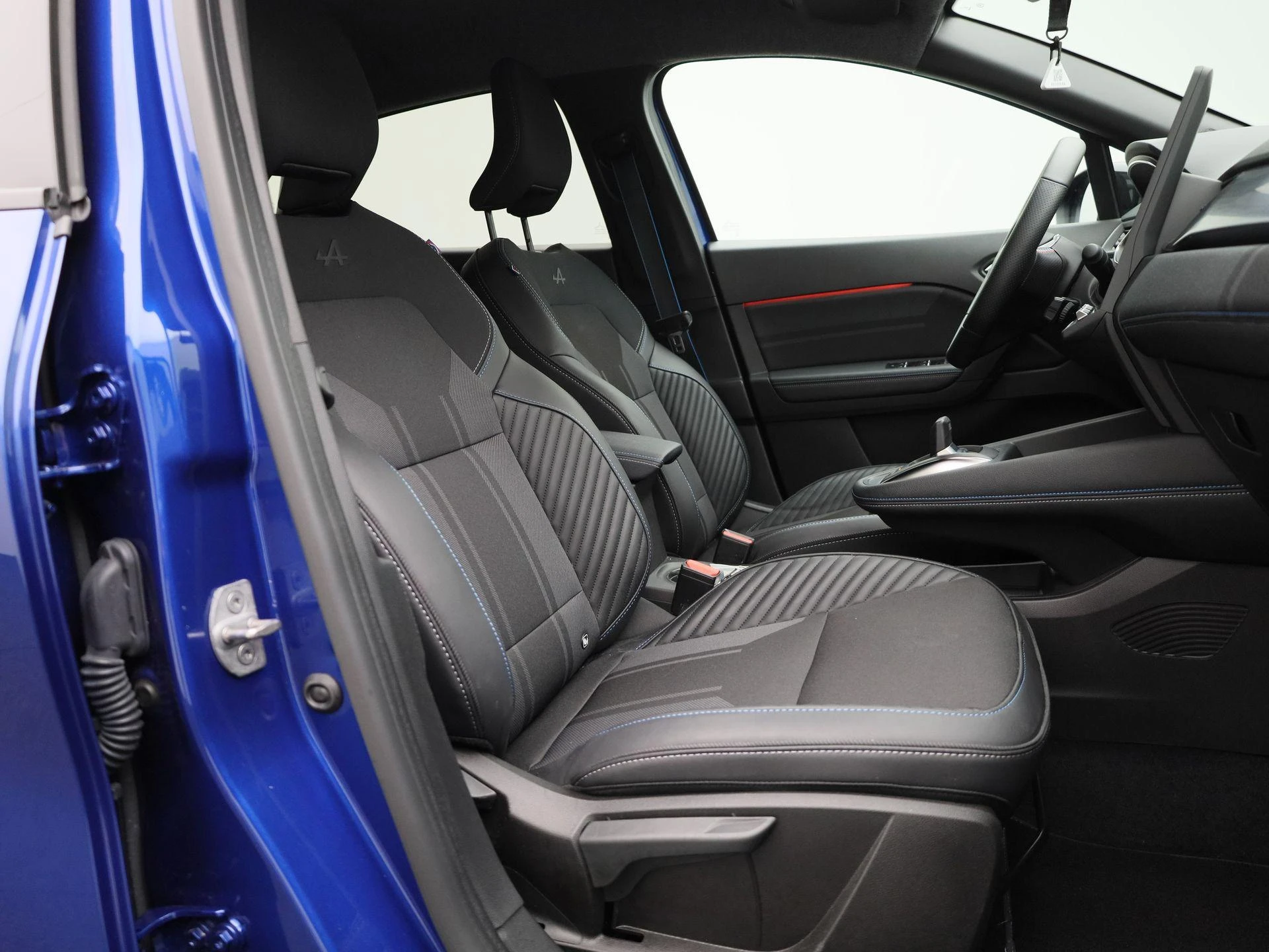 Renault Captur 1.8 E-Tech full hybrid 160 Pk Esprit Alpine