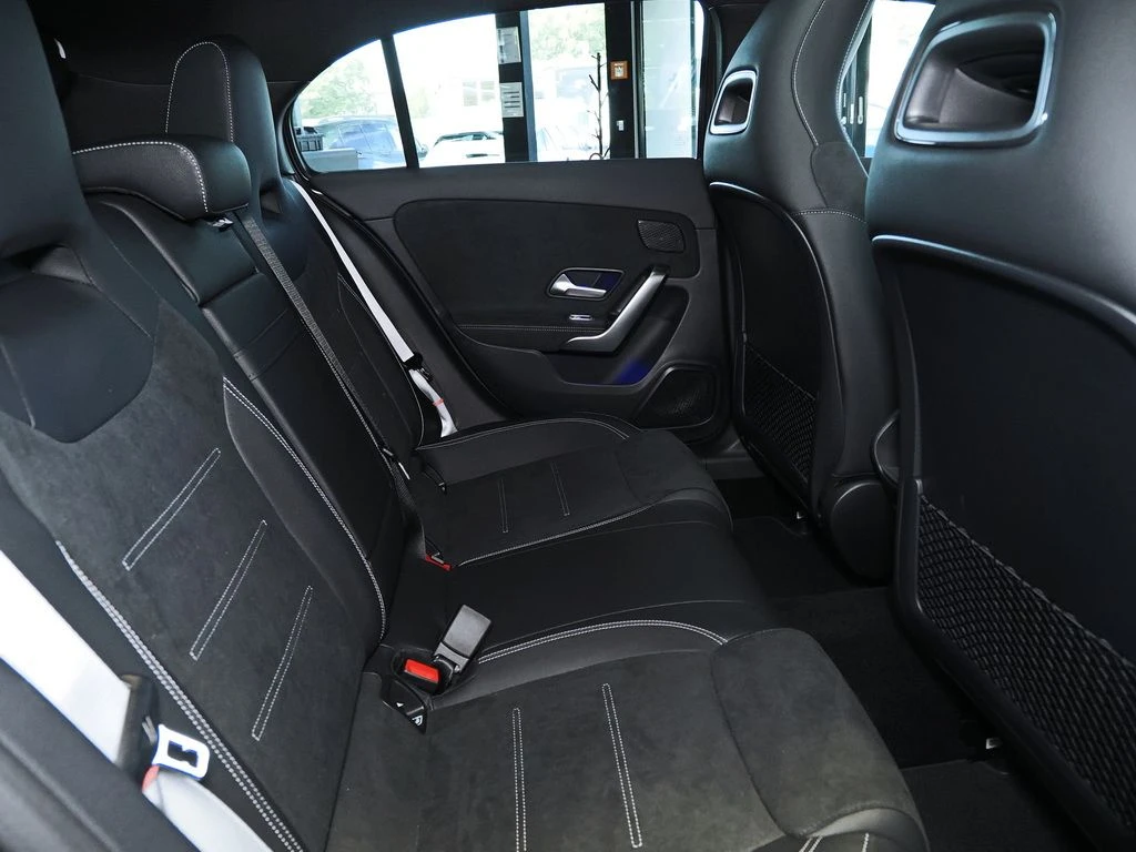 Mercedes-Benz-A-Klasse 180-image-14