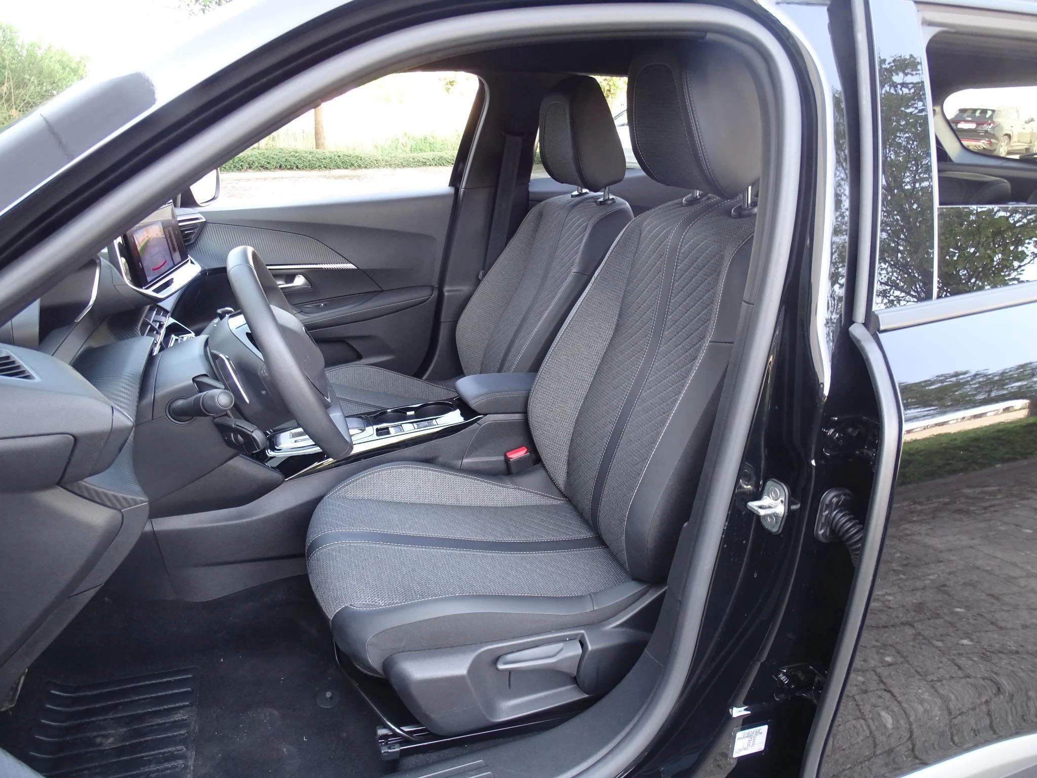 Peugeot-2008-image-6