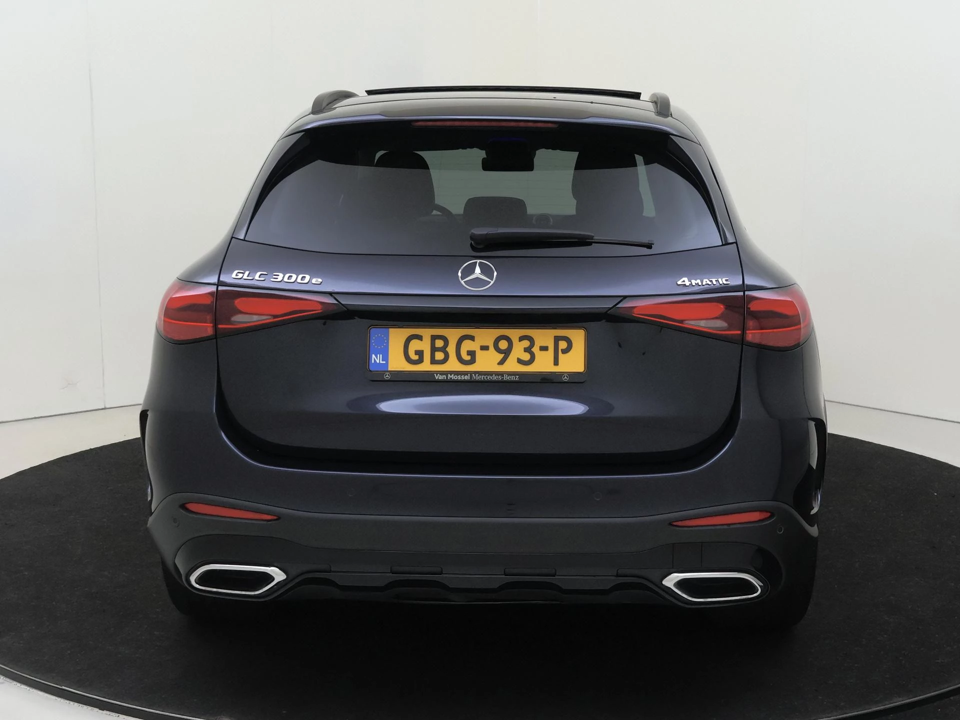 Mercedes-Benz-GLC-image-6