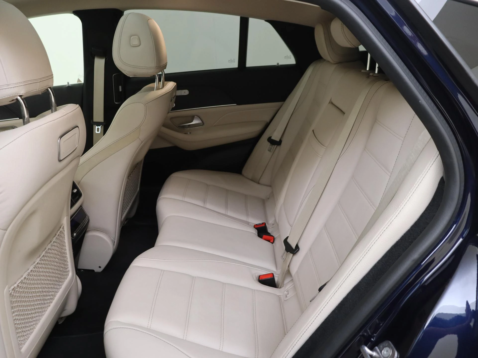 Mercedes-Benz-GLE-image-15