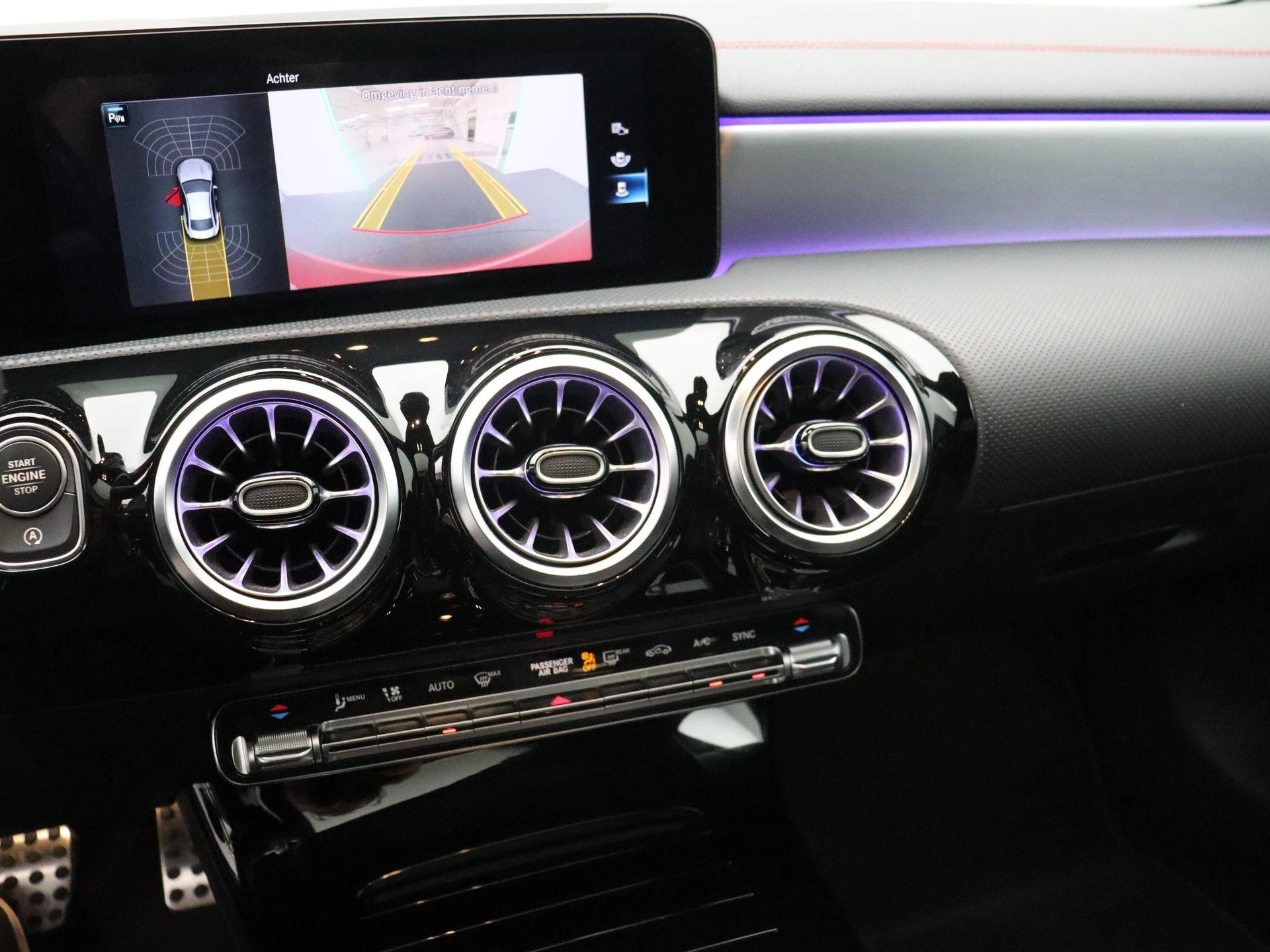 Mercedes-Benz CLA 200 AMG Line Coupé + PANORAMISCH DAK + MULTIBEAM LED +