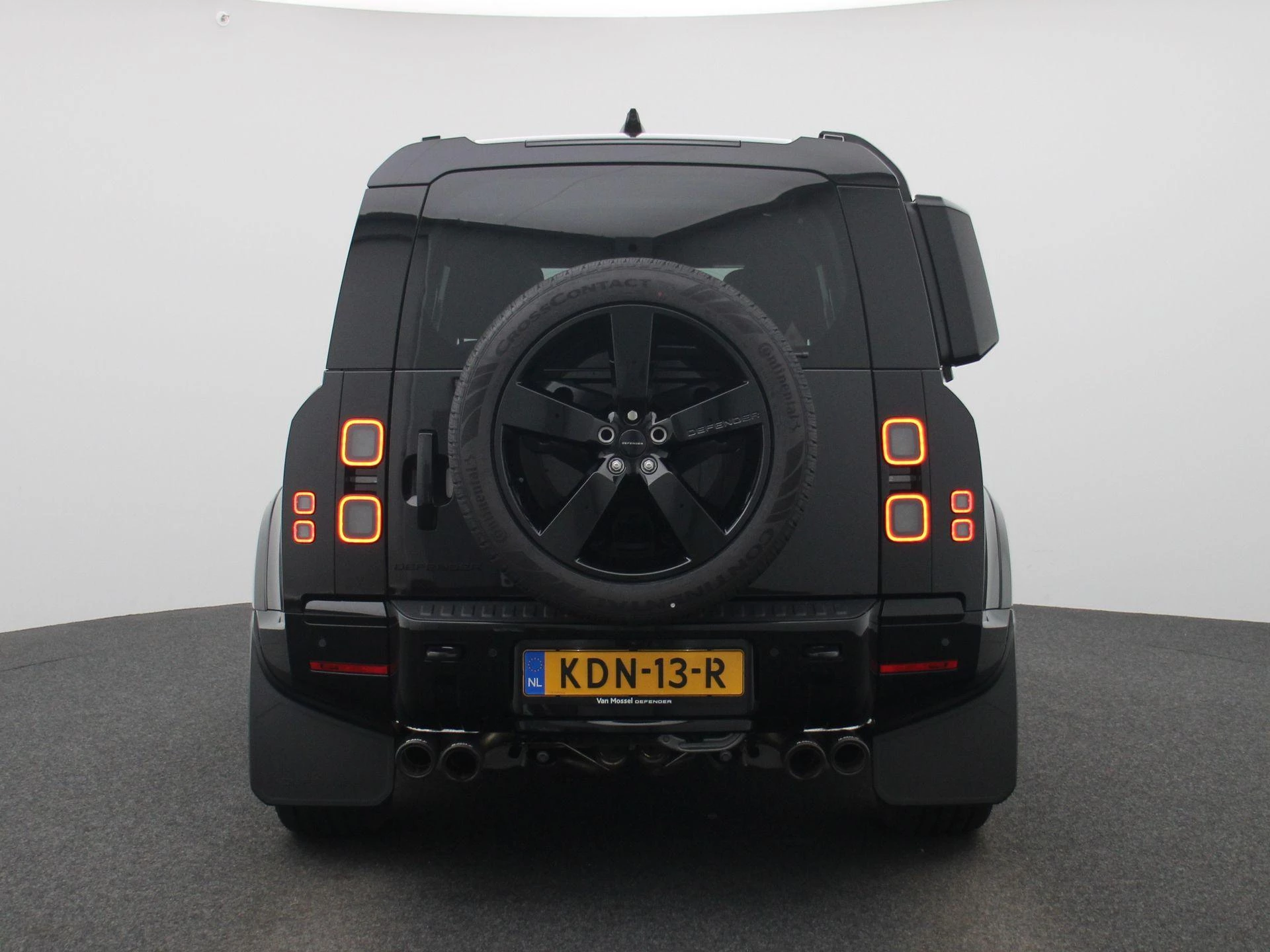 Land Rover-Defender-image-5