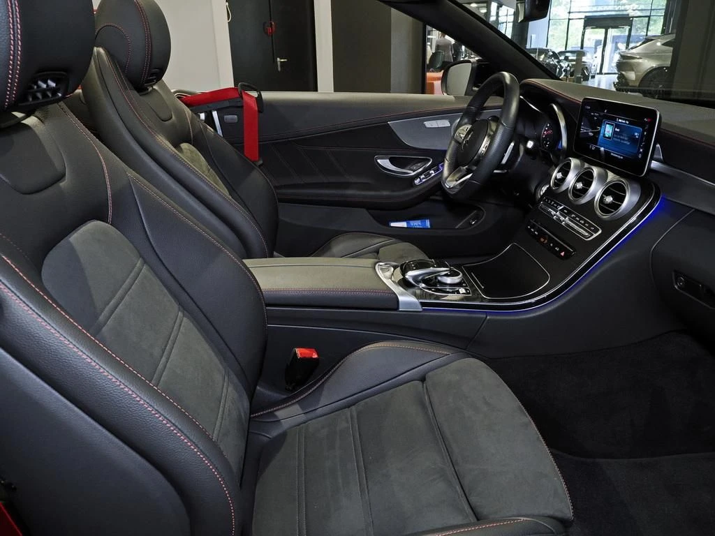 Mercedes-Benz-C-Klasse 200-image-13