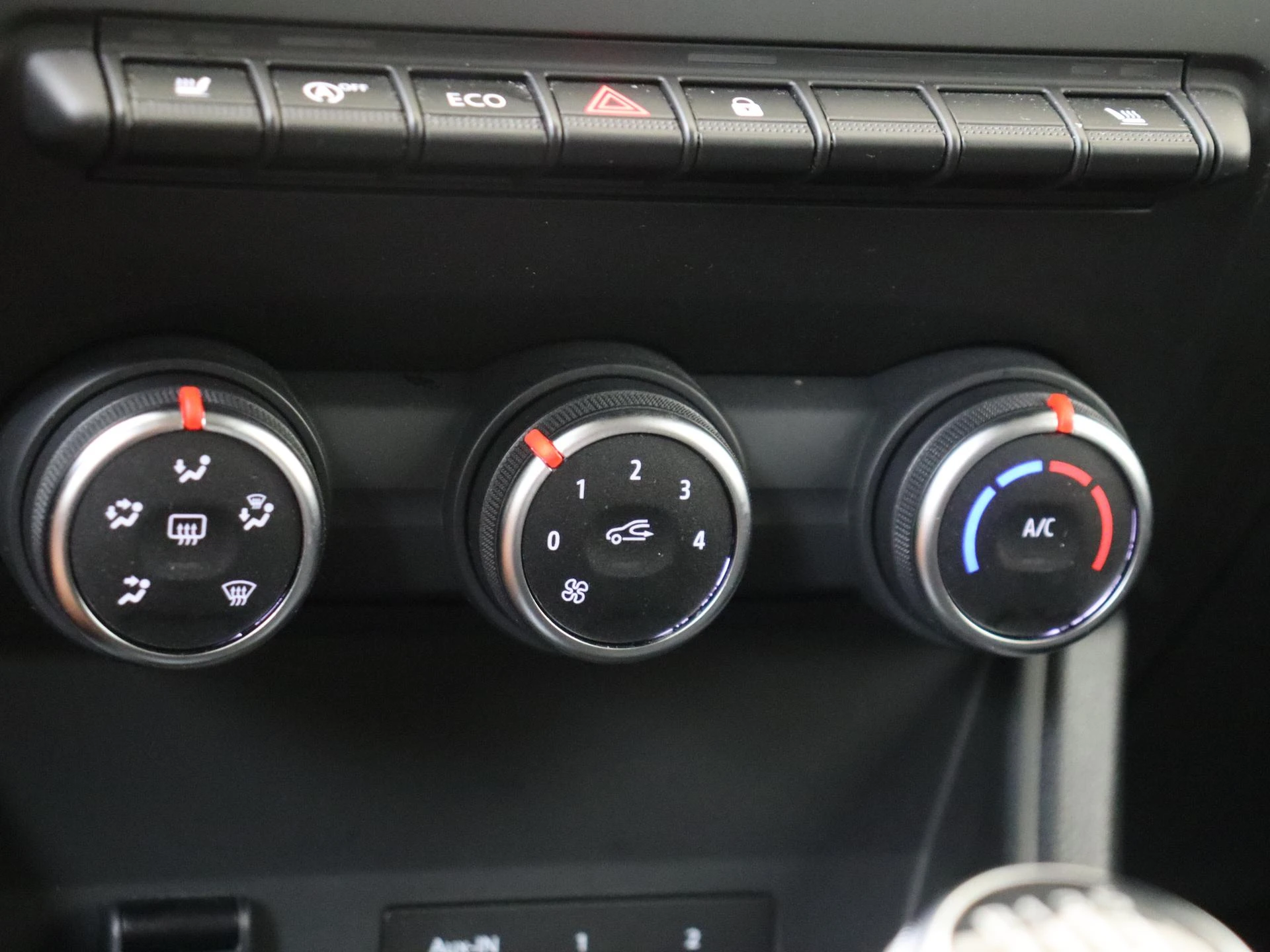Renault-Captur-image-17
