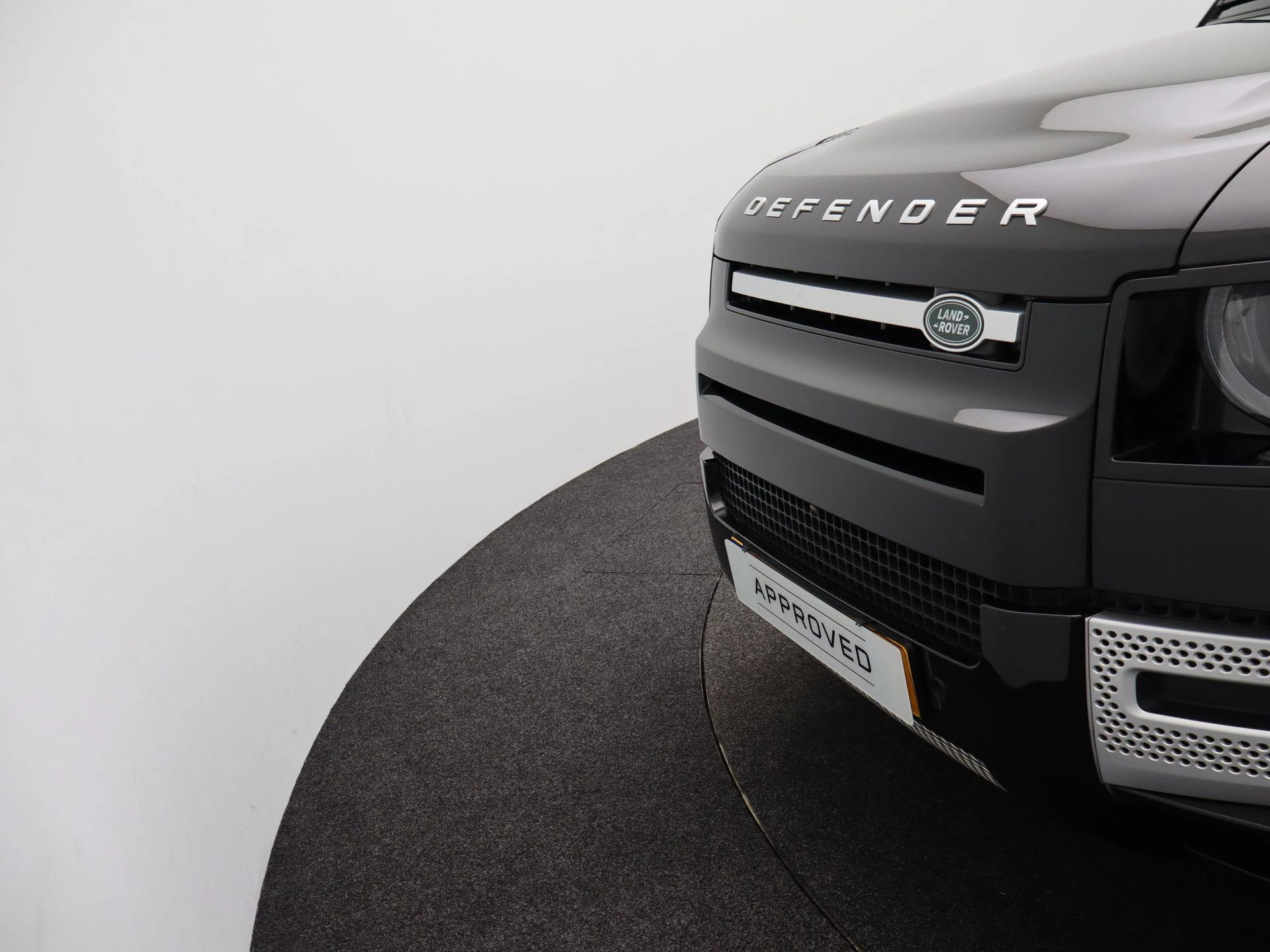 Land Rover-Defender-image-38