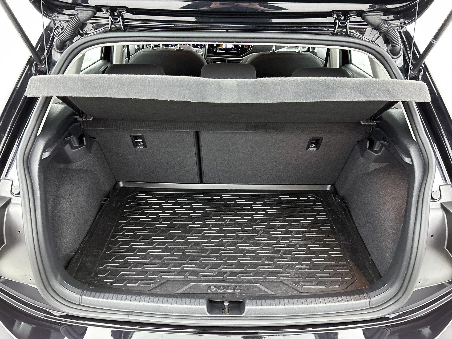 Volkswagen-Polo-image-14