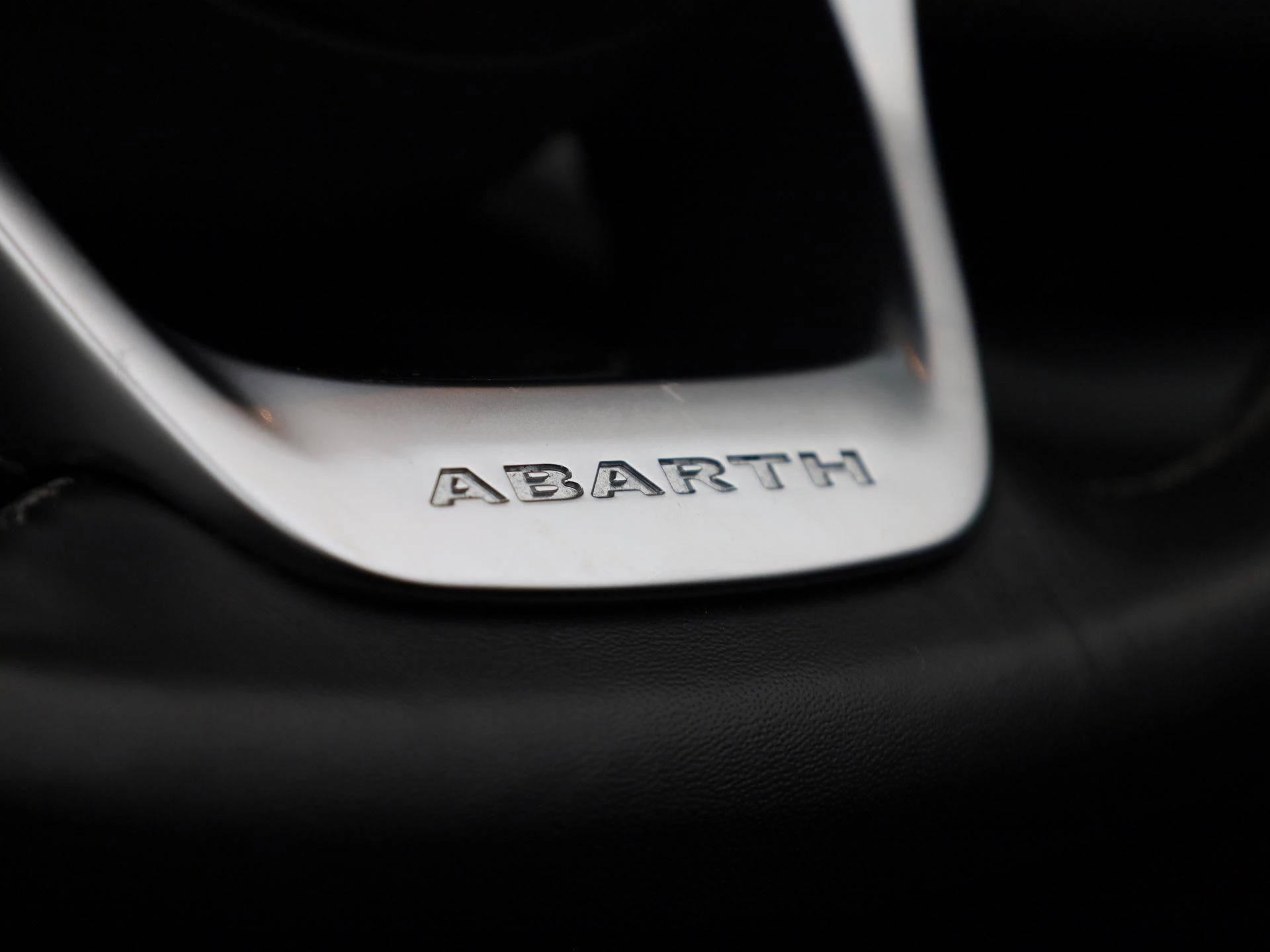 Abarth-500C-image-41