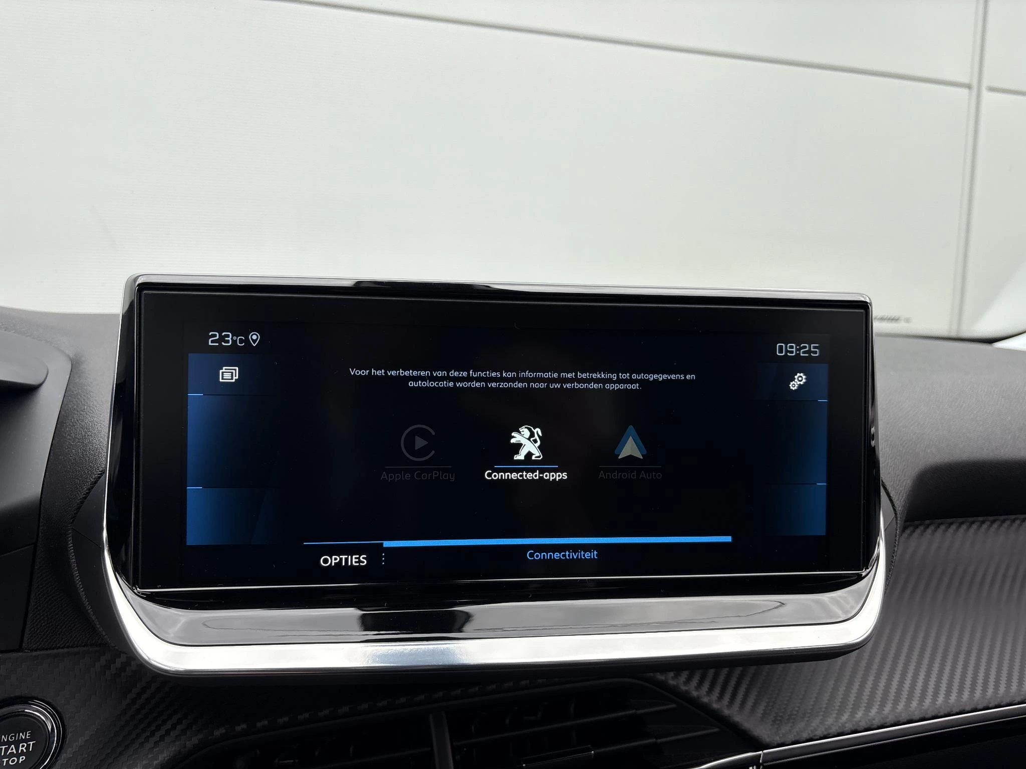 Peugeot 2008 1.2 PureTech Blue Lease Allure