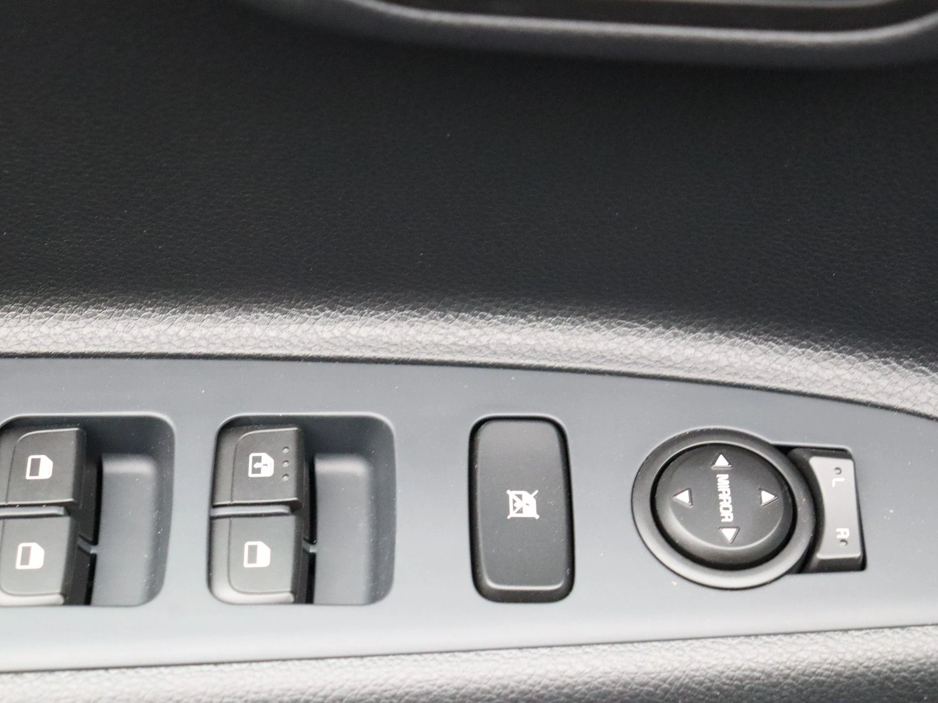 Kia-Stonic-image-1