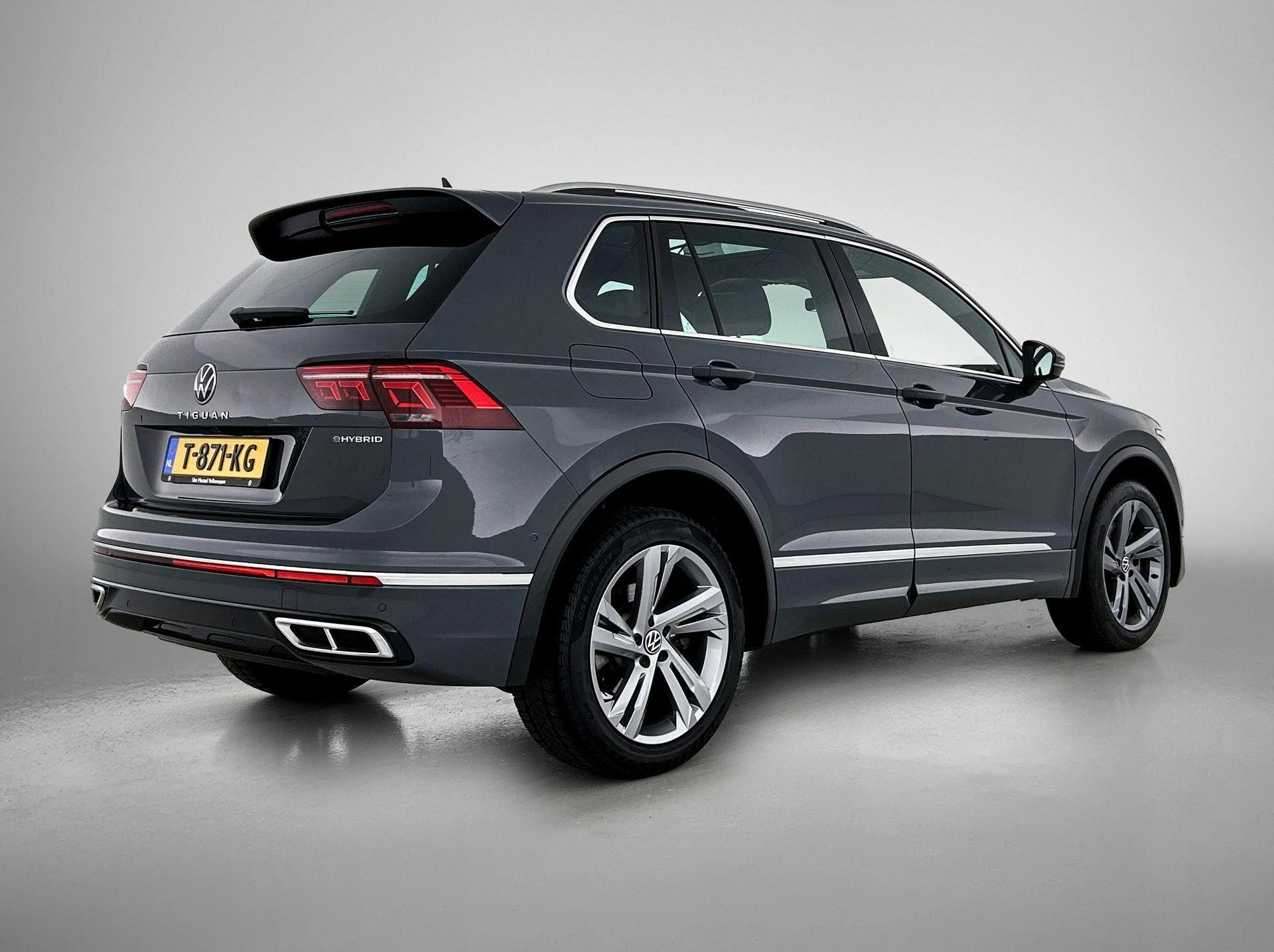 Volkswagen-Tiguan-image-3