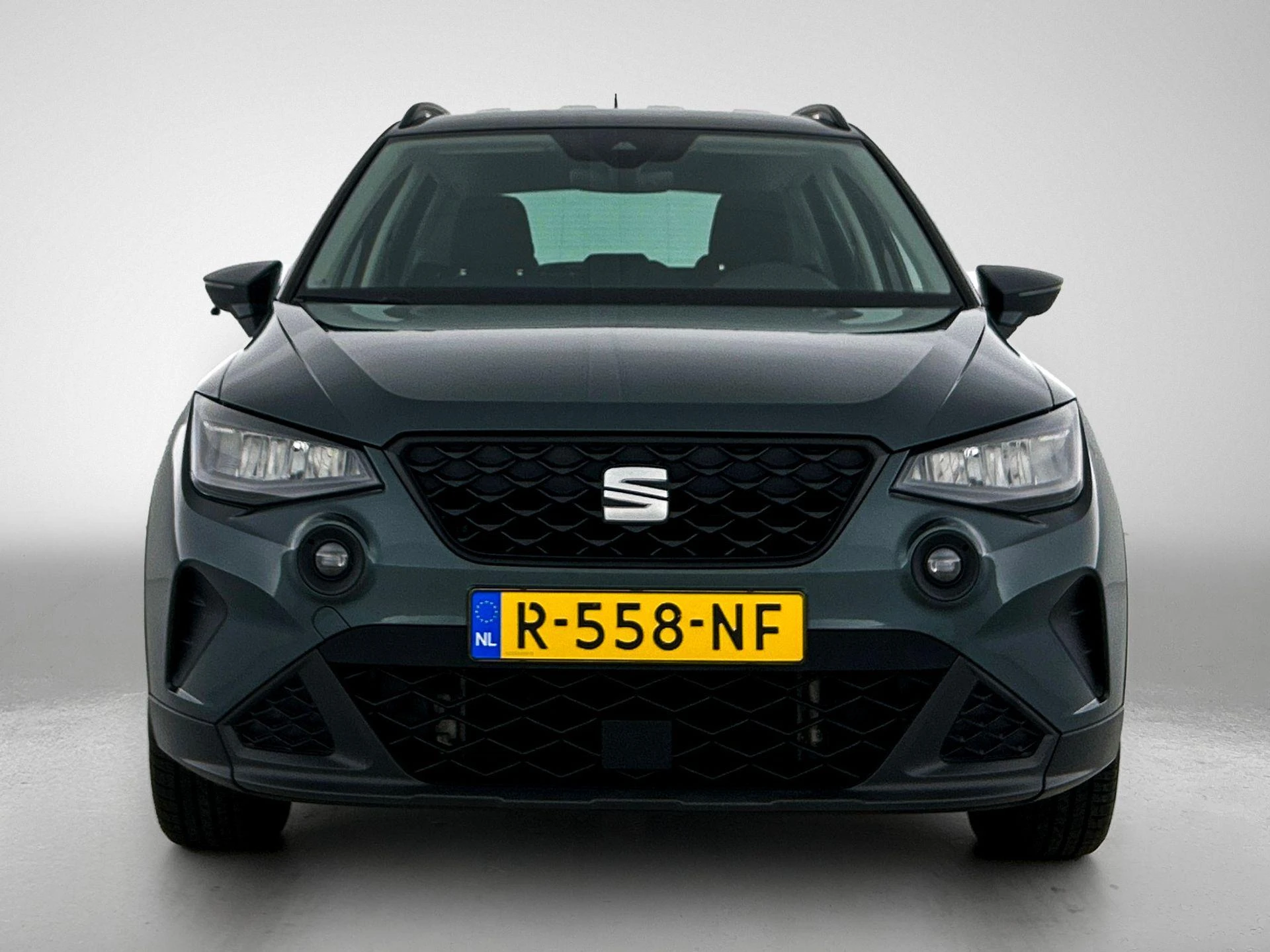 SEAT-Arona-image-4