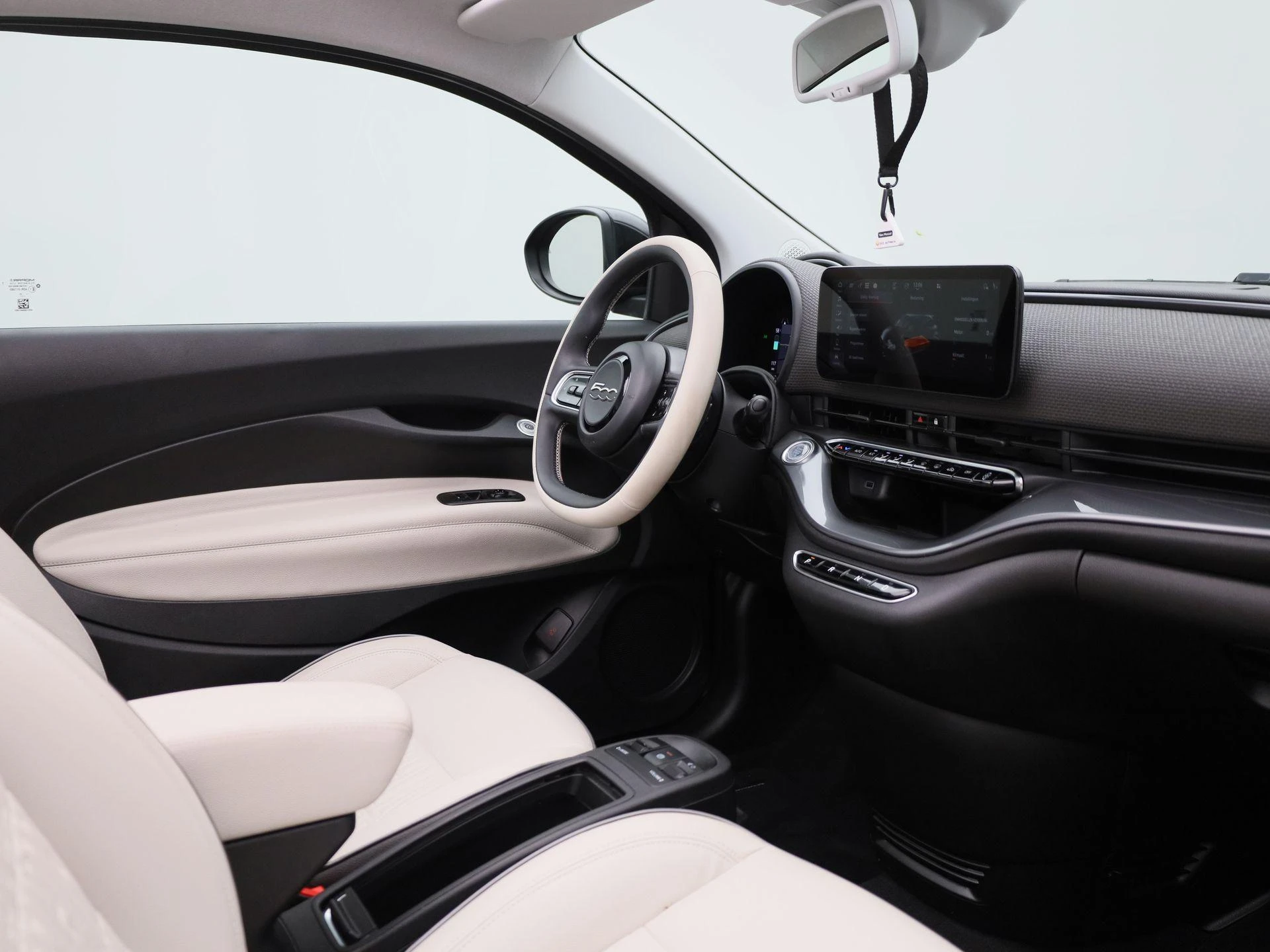 Fiat-500e-image-31