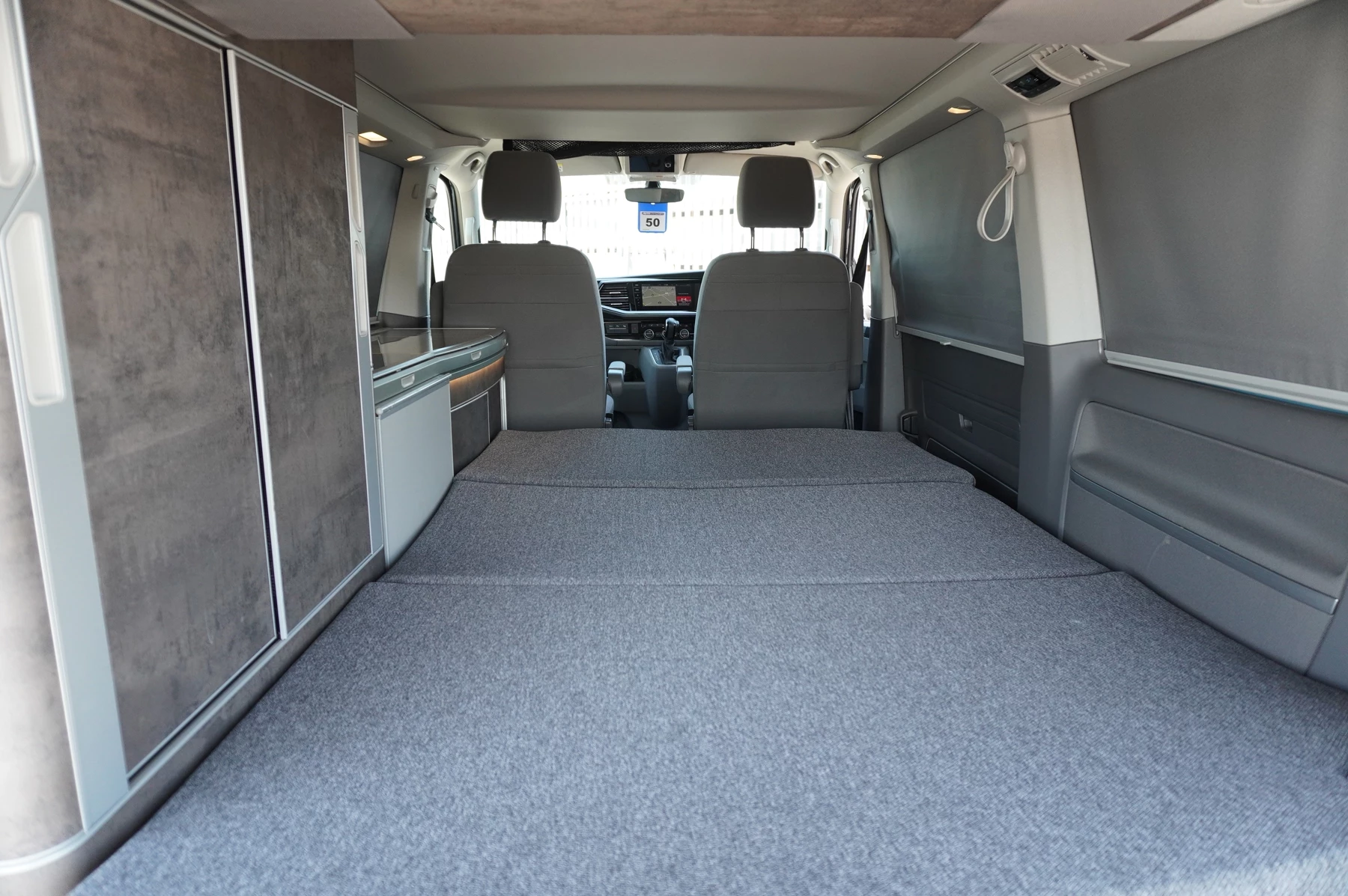 Volkswagen-California-image-16