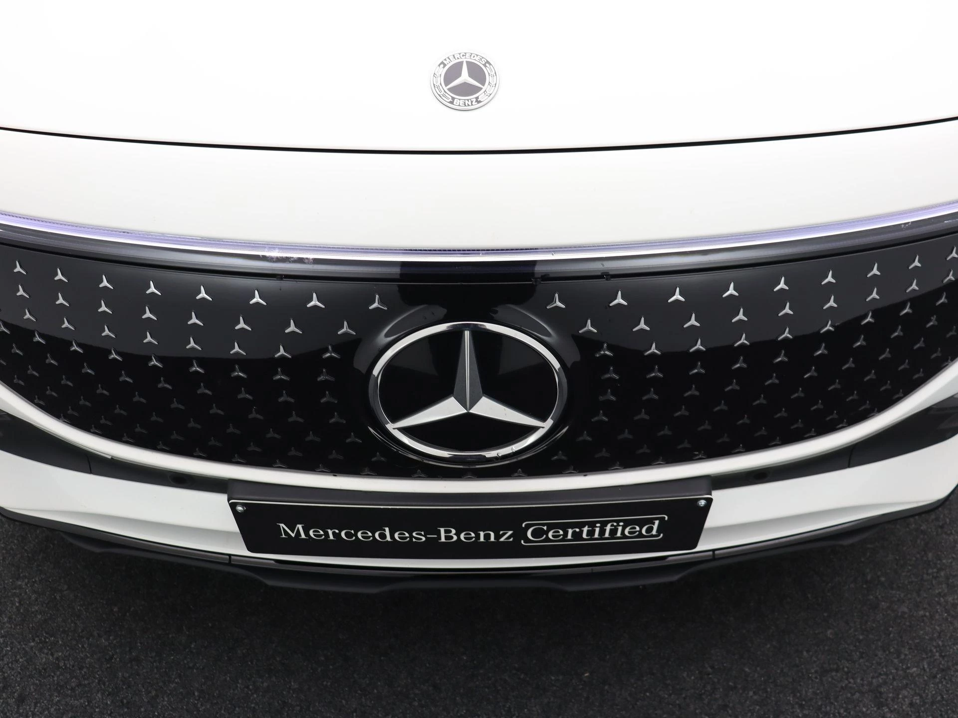 Mercedes-Benz EQB 250+ AMG Line + 7 ZITPLAATSEN + CARPLAY + NIGHTPAKKET +