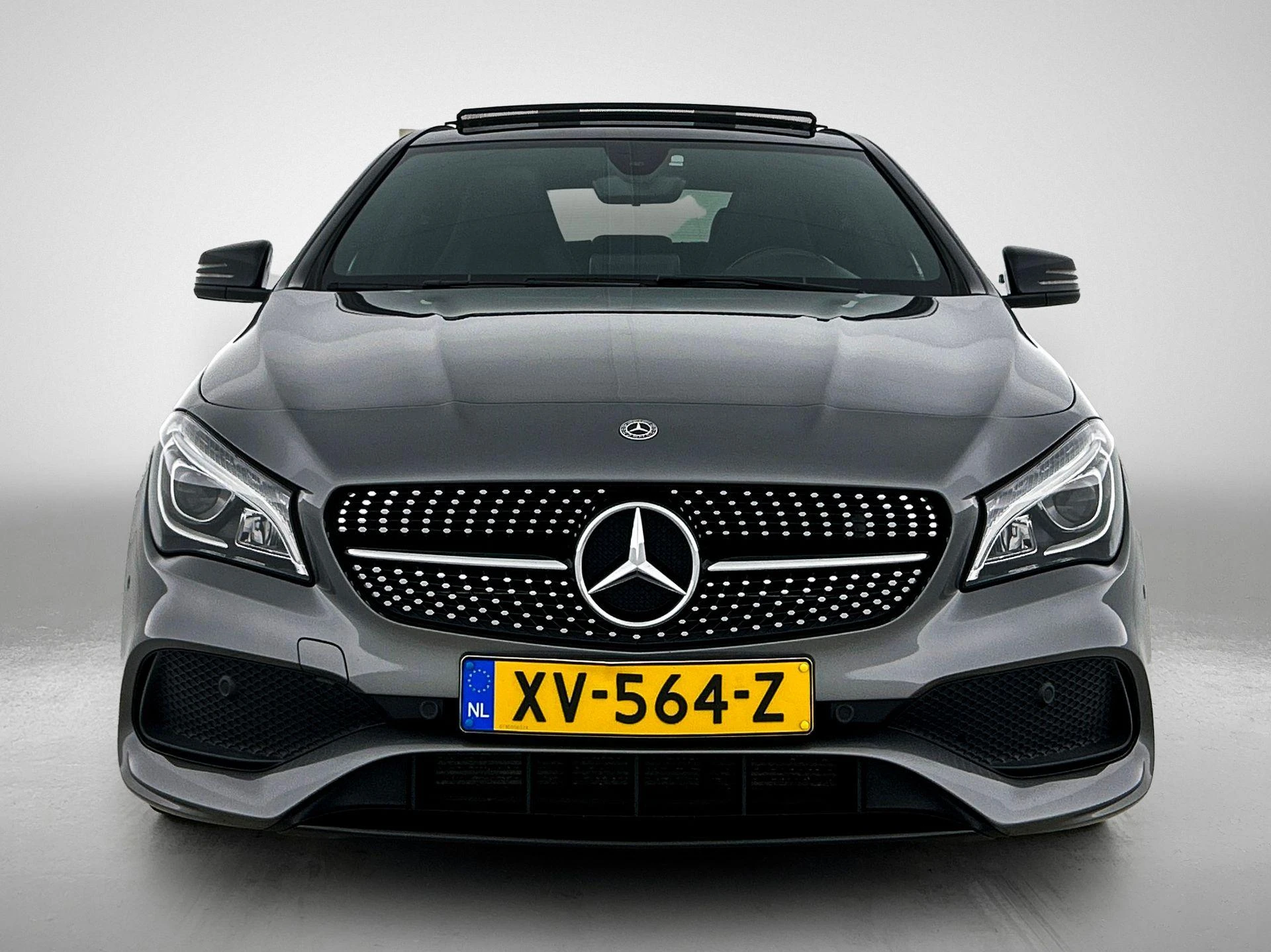 Mercedes-Benz-CLA-image-4