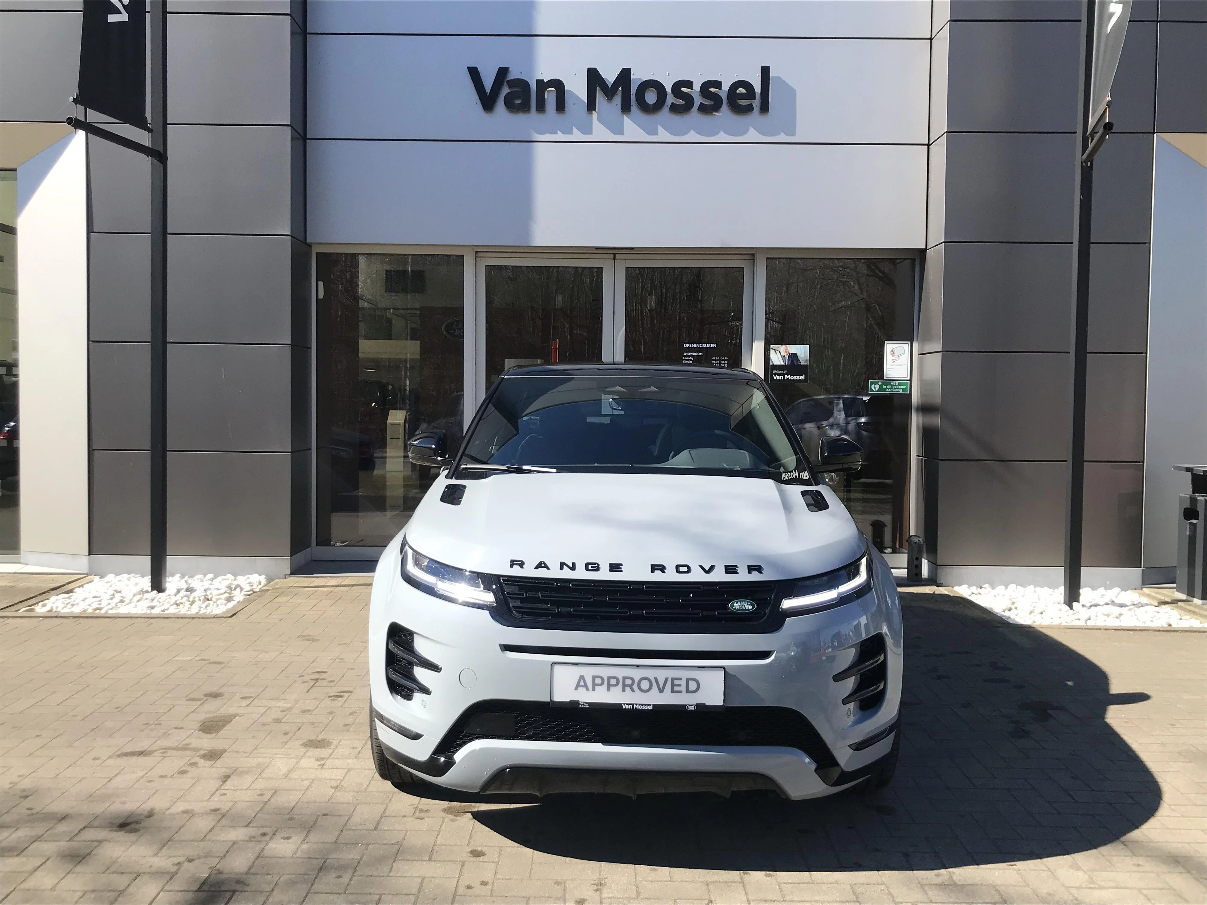 Land Rover-Range Rover Evoque-image-7