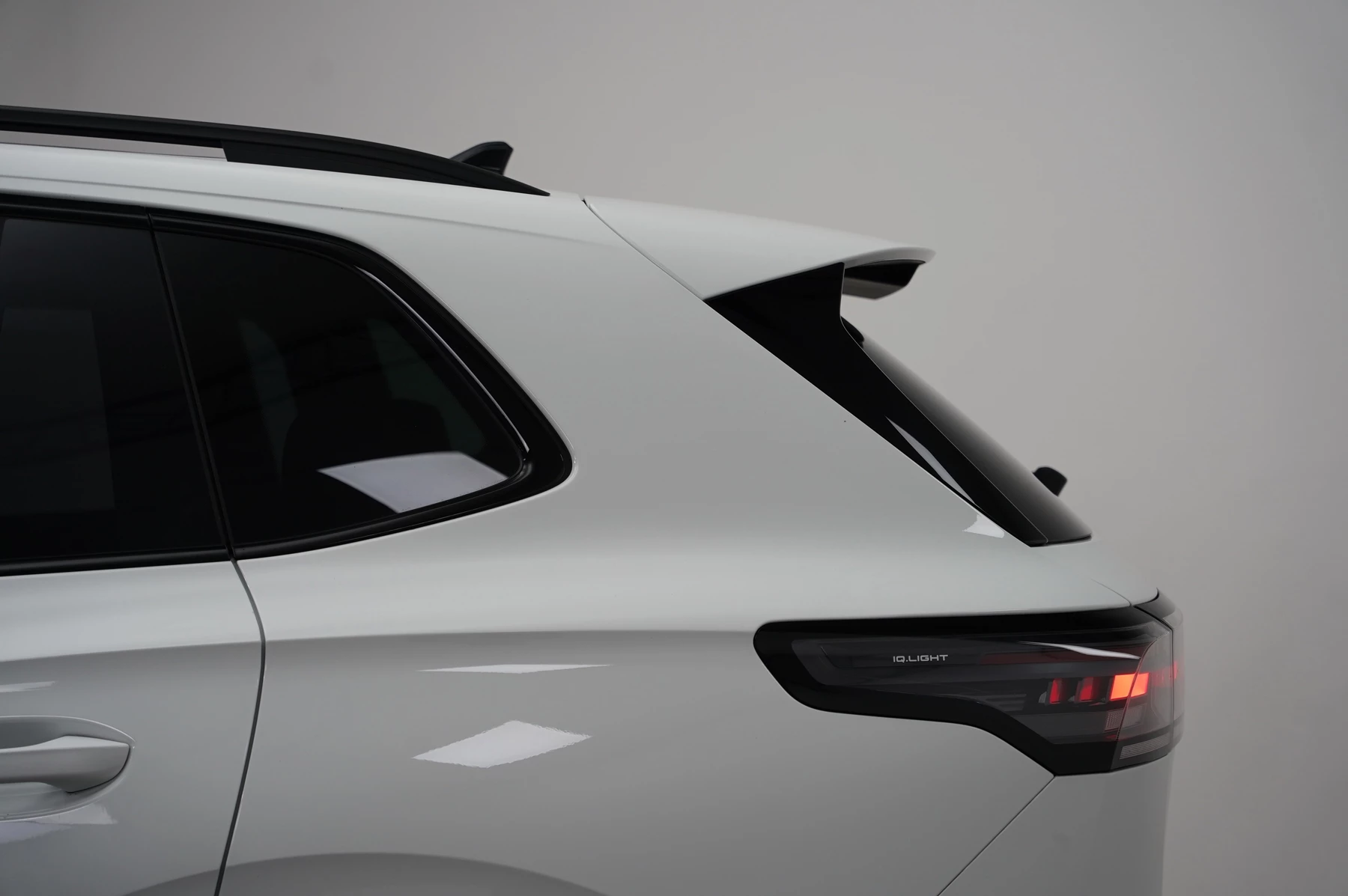 Volkswagen-Tiguan-image-30